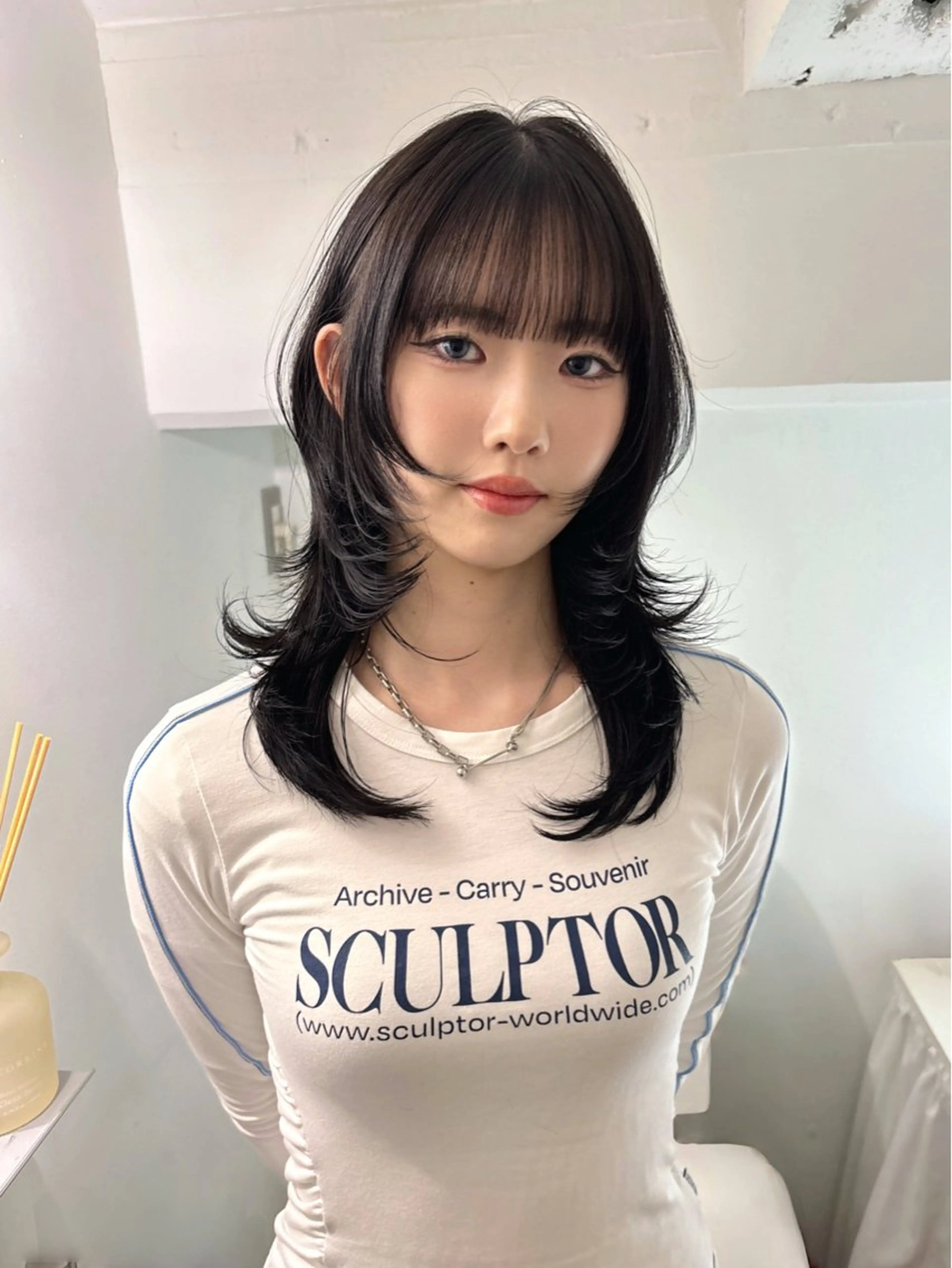 ミディアム 韓国風ヘア レイヤーカット ウルフカット ウルフレイヤー カット ヘアカラー Airi 韓国y2k ボブパーマのヘアスタイル
