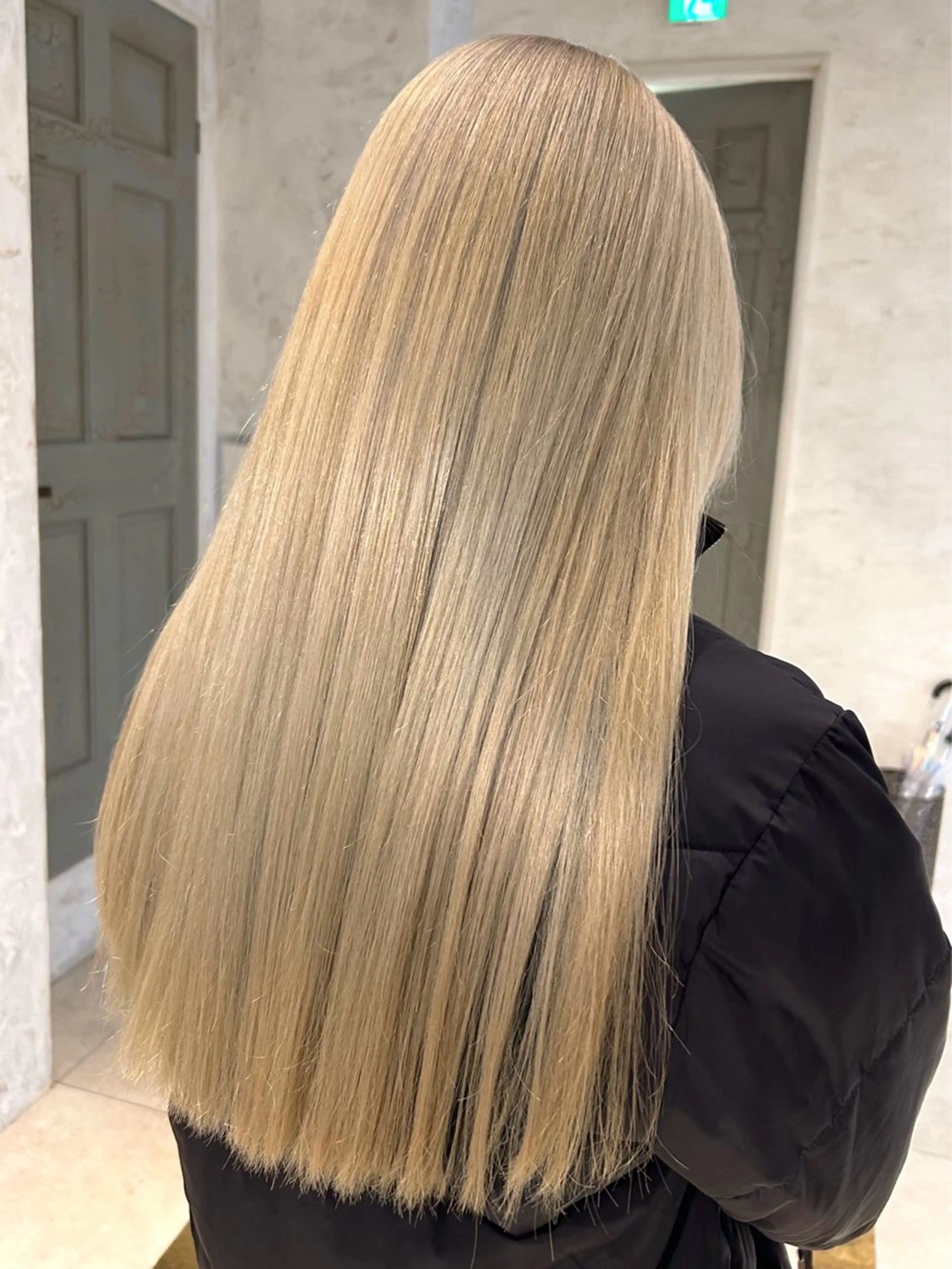 ロング カラー ヘアカラー 棚瀬 寧麻のヘアスタイル