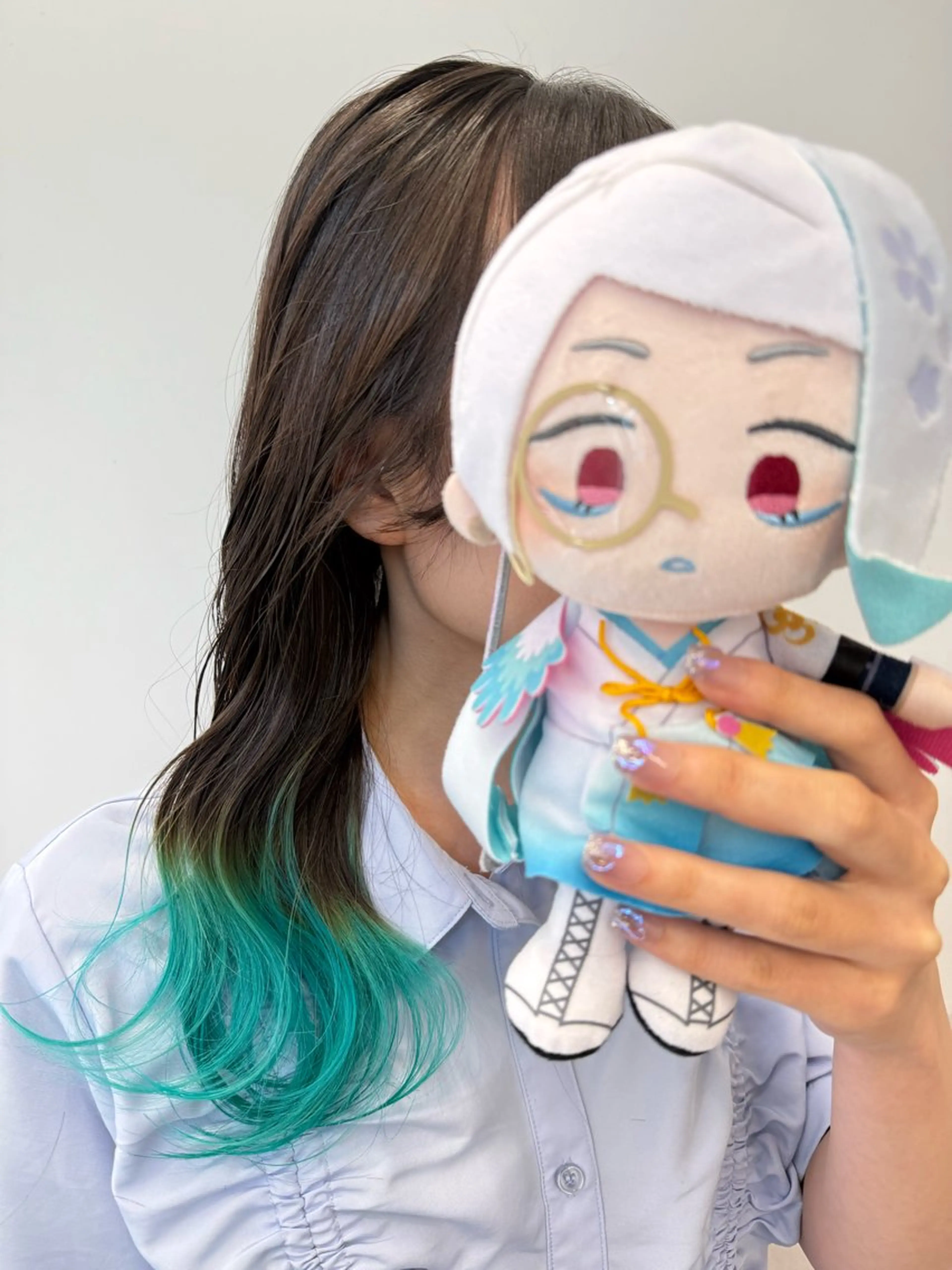 セミロング カラー グラデーションカラー ヘアカラー インナーカラー 推し ブリーチ 髪質改善のヘアスタイル