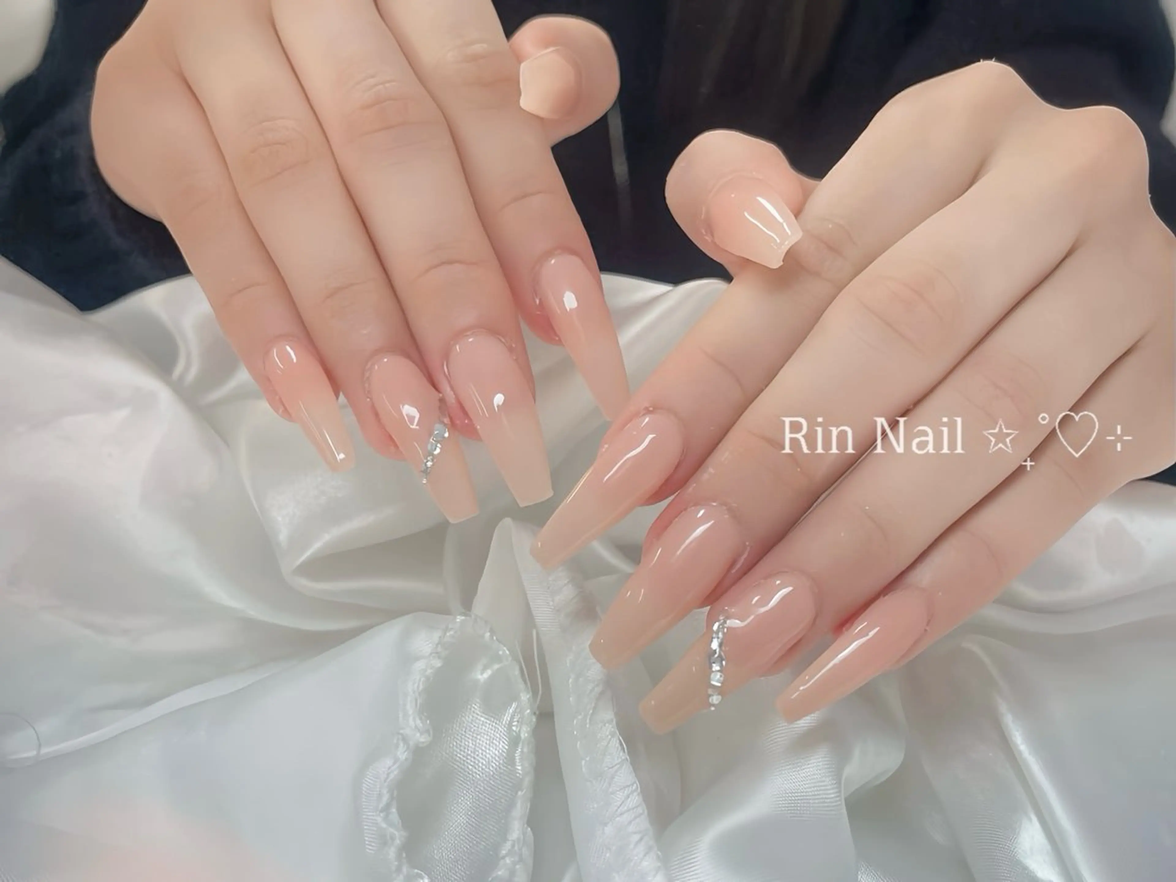 ネイル チークネイル フラッシュネイル フラワーネイル フットネイル ジェルネイル ハンドネイル Rin Nail Shinokuboのネイルデザイン
