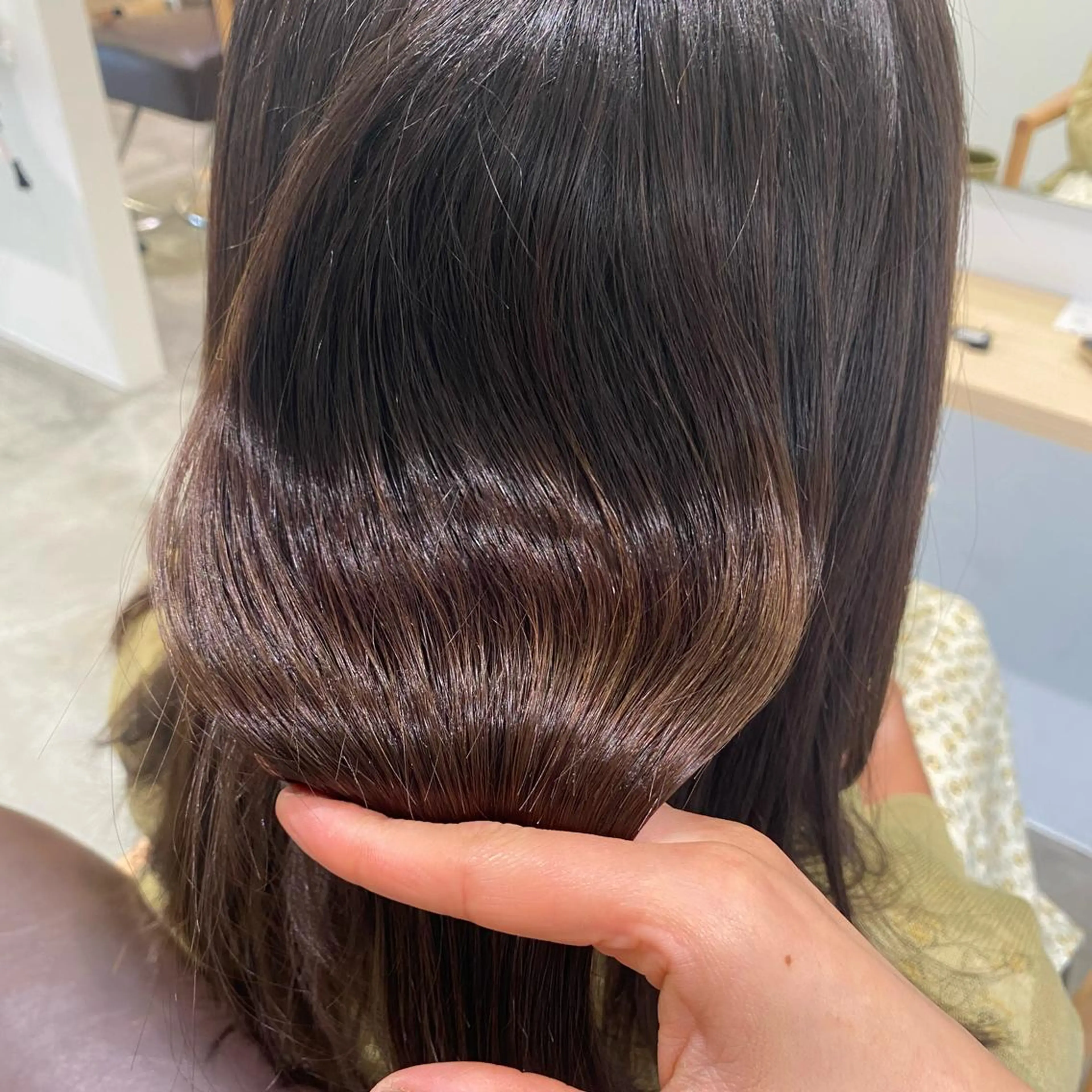 ロング ハイライト 髪質改善 レイヤーカット 縮毛矯正 ツイストパーマ ブリーチなしWカラー /酸性ストレート河本のヘアスタイル