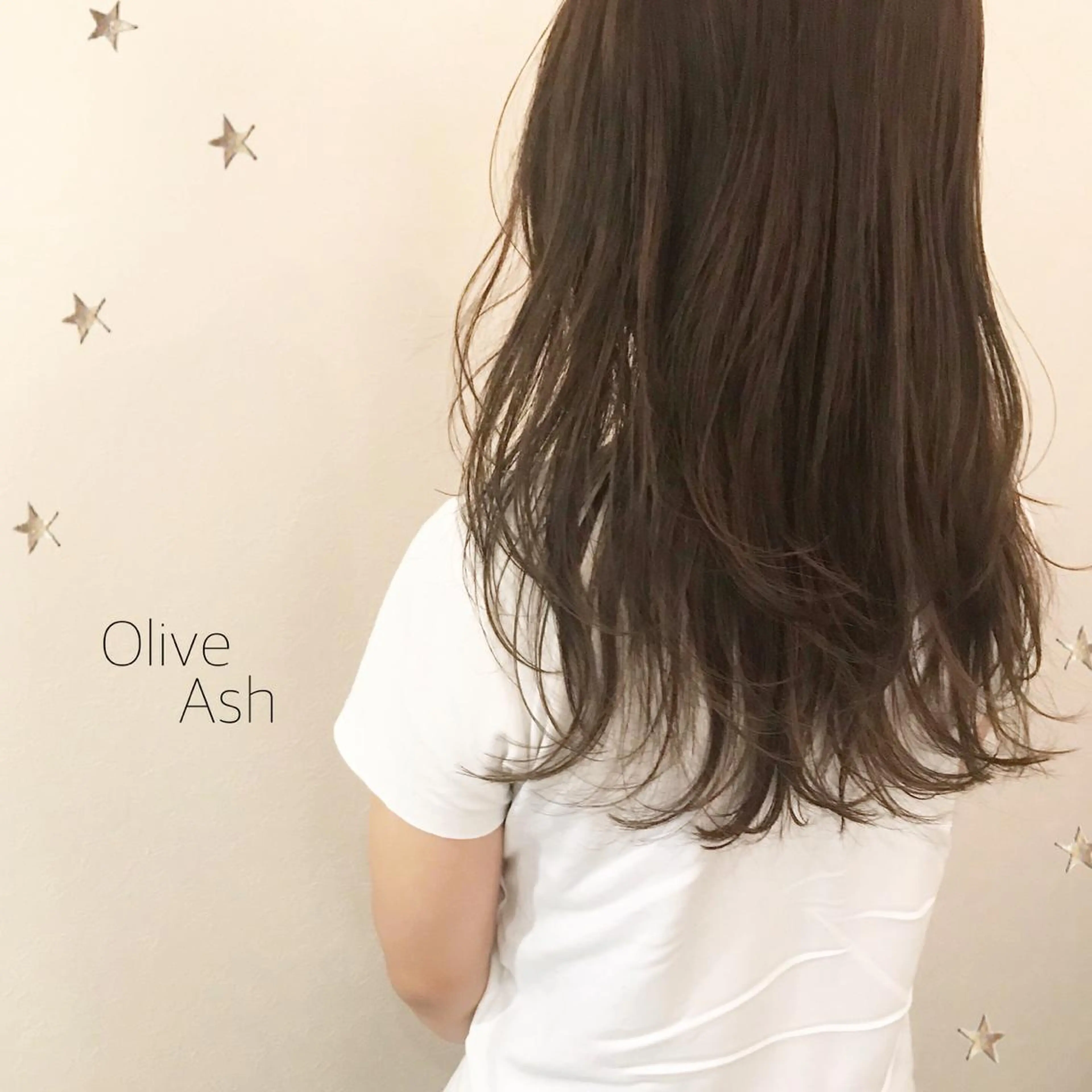 ロング カラー 市川 千夏のヘアスタイル