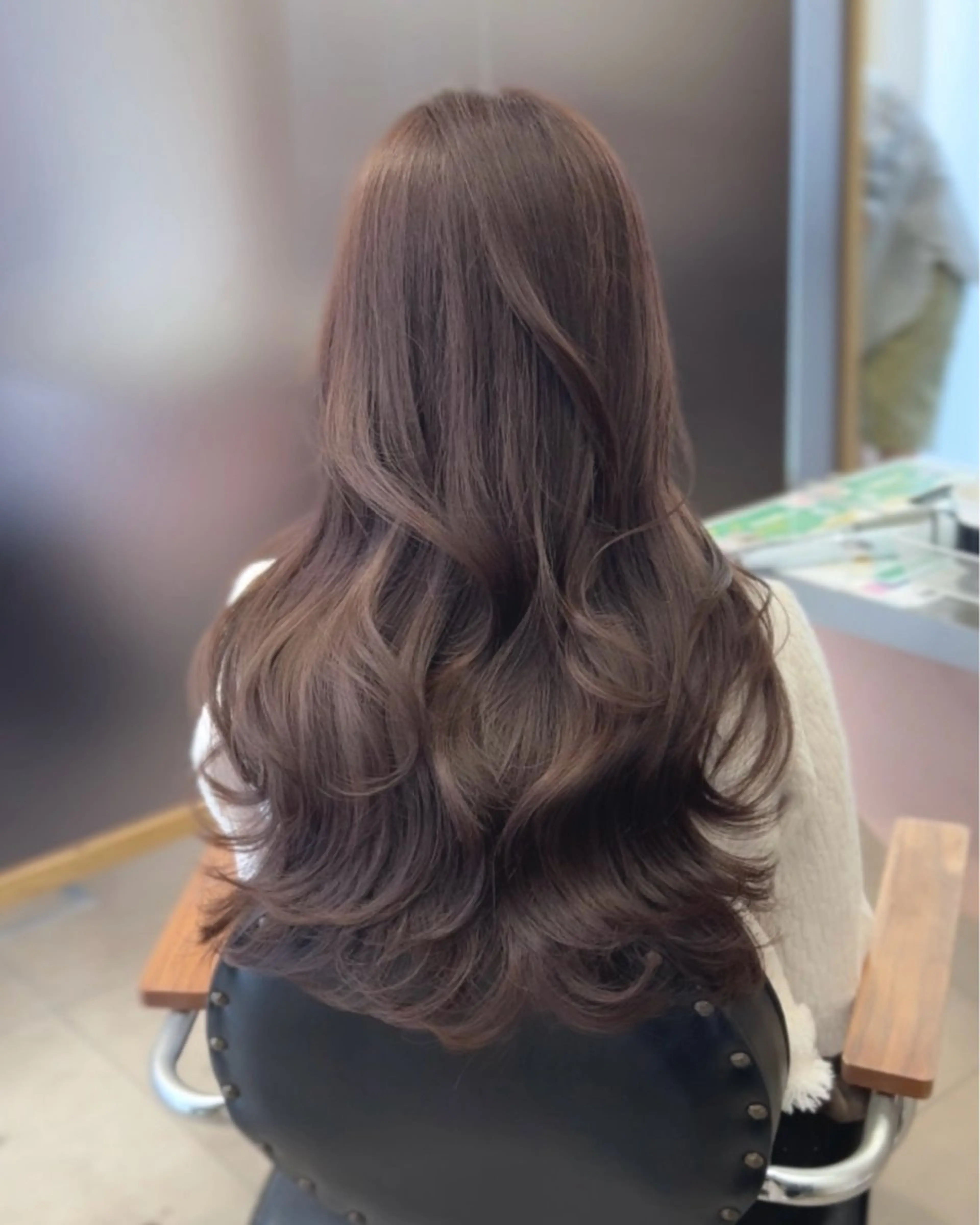 ロング カラー ベージュカラー ラベンダーカラー ラベンダーベージュ 大阪梅田/縮毛矯正/ 楽人(らくと)のヘアスタイル