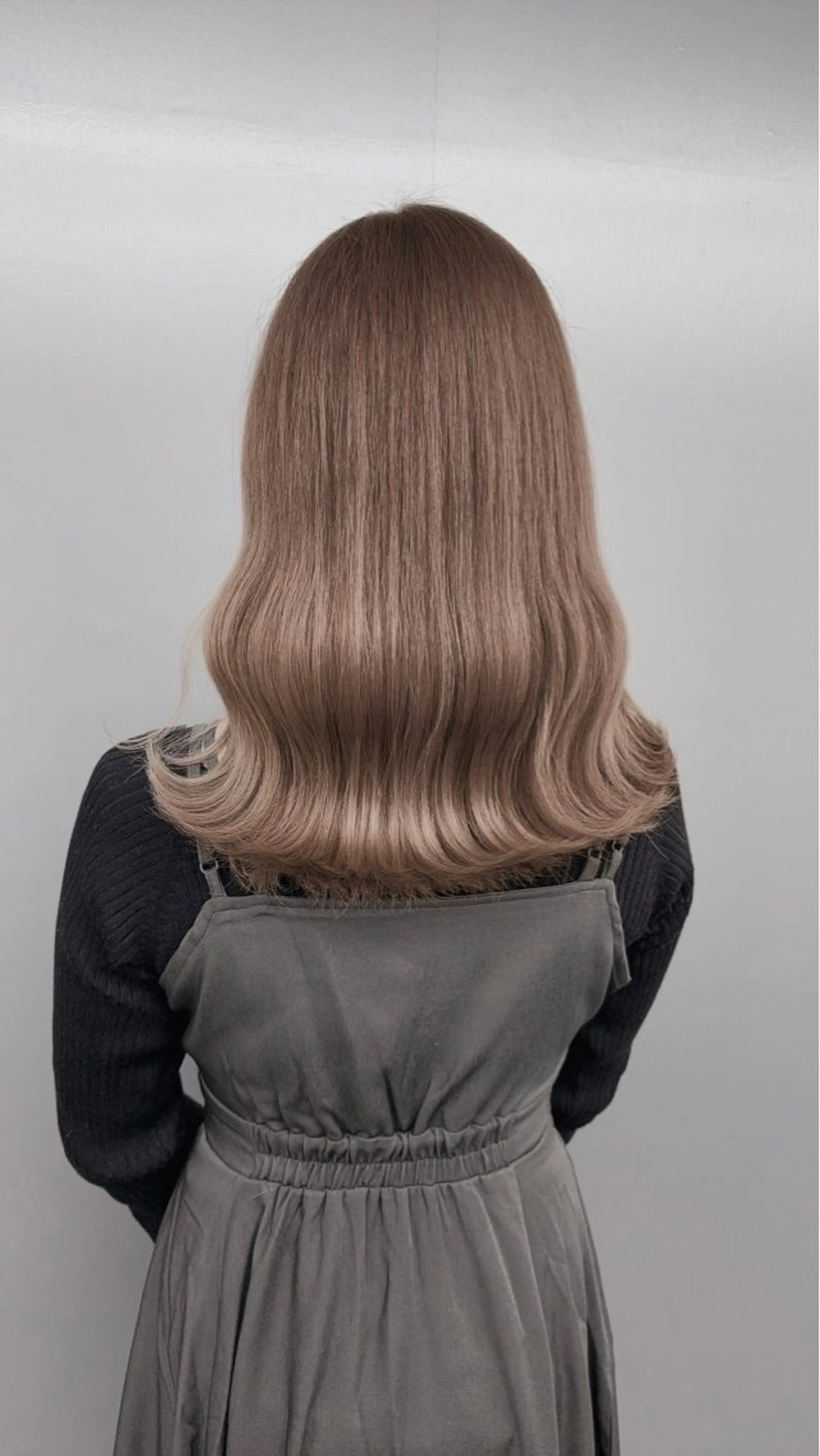 セミロング カラー ヘアカラー ヘッドスパ ベージュ/グレージュ 🧸あやか/表参道のヘアスタイル