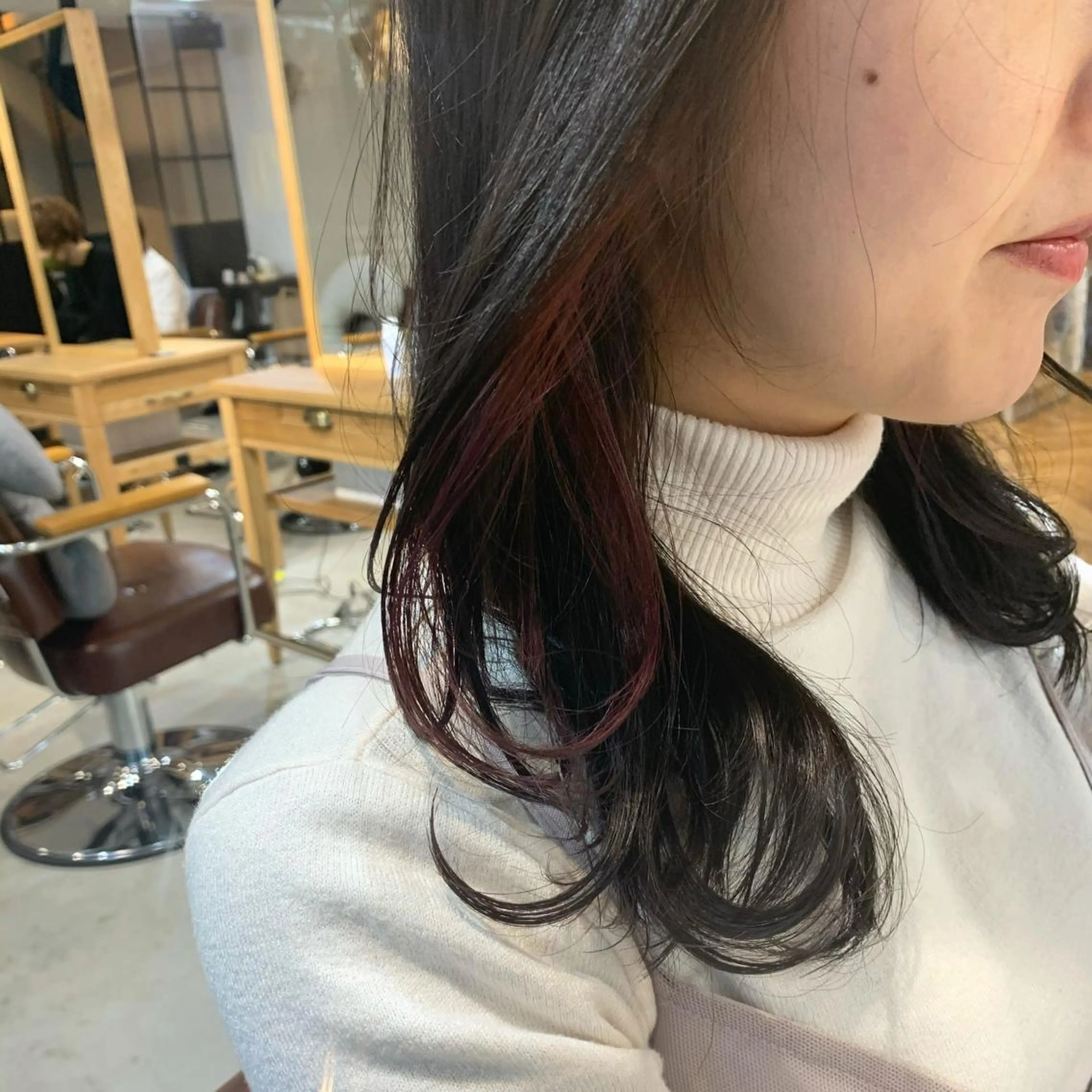 ミディアム 鈴木 梓のヘアスタイル