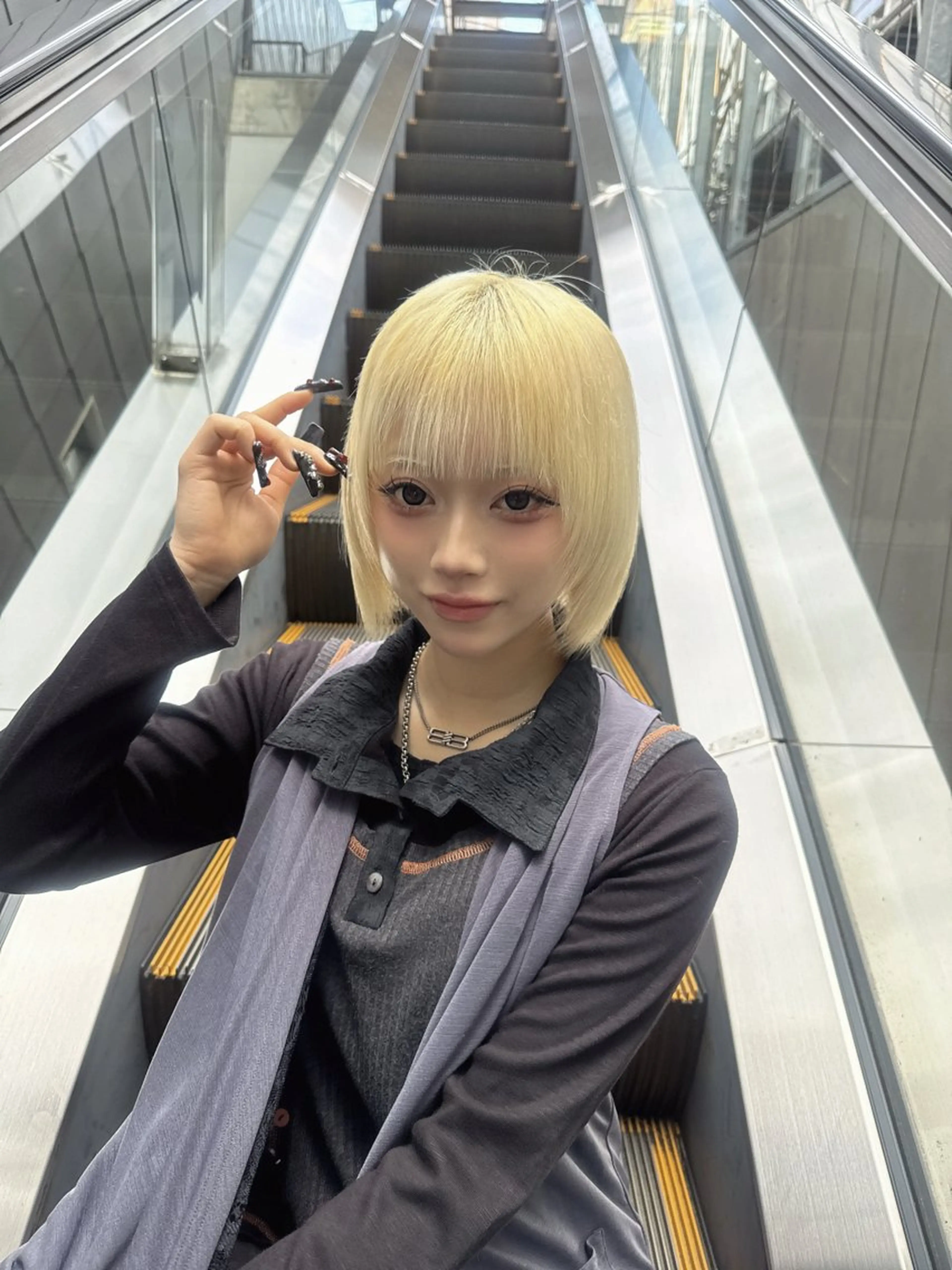 ショート カラー ブリーチ ブロンド ケアブリーチ 透明感カラー ハイトーンカラー カット ヘアカラー 💎透明感カラー特化 💎TAISEIのヘアスタイル