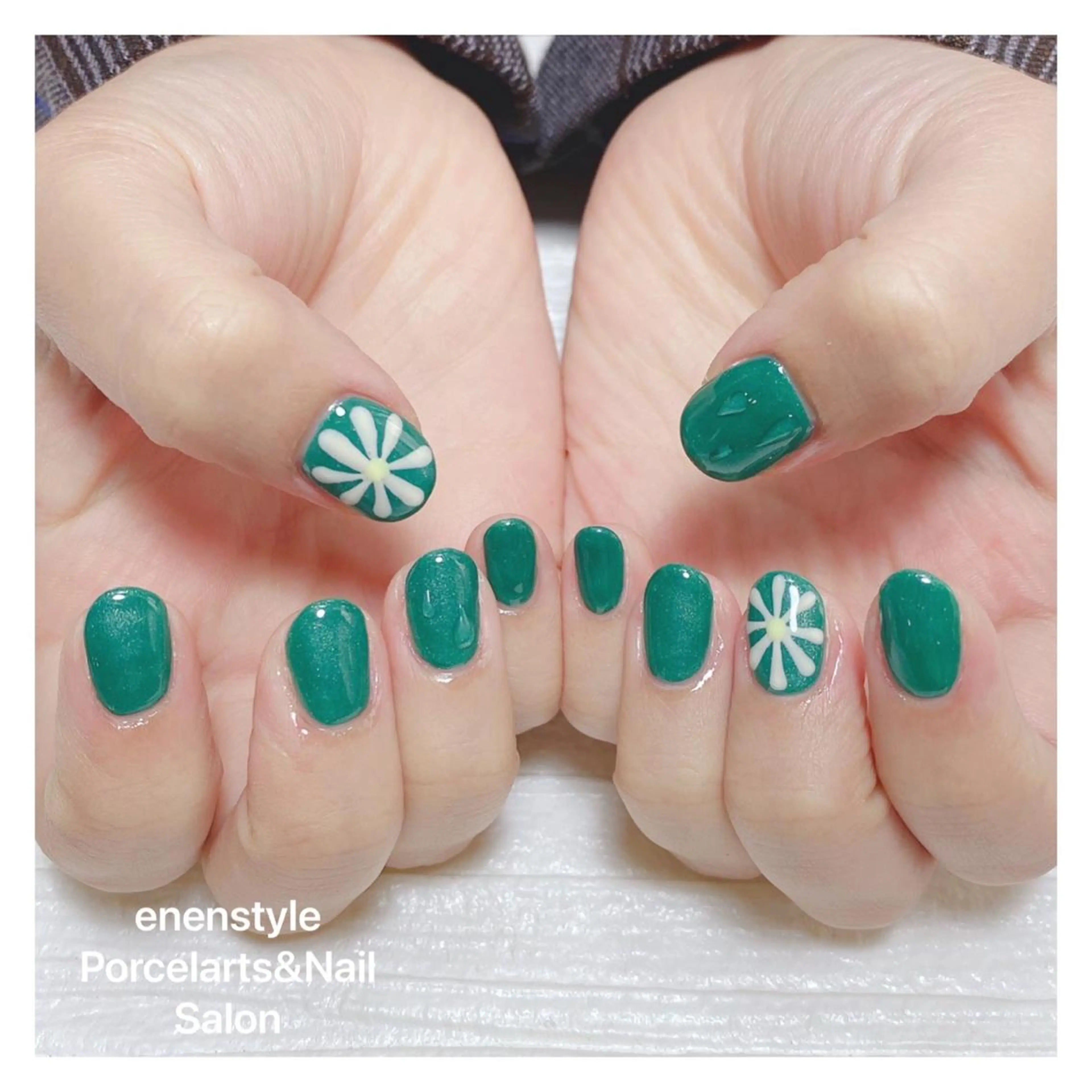 ミディアム ネイル ハンドネイル 👑enen style👑のネイルデザイン