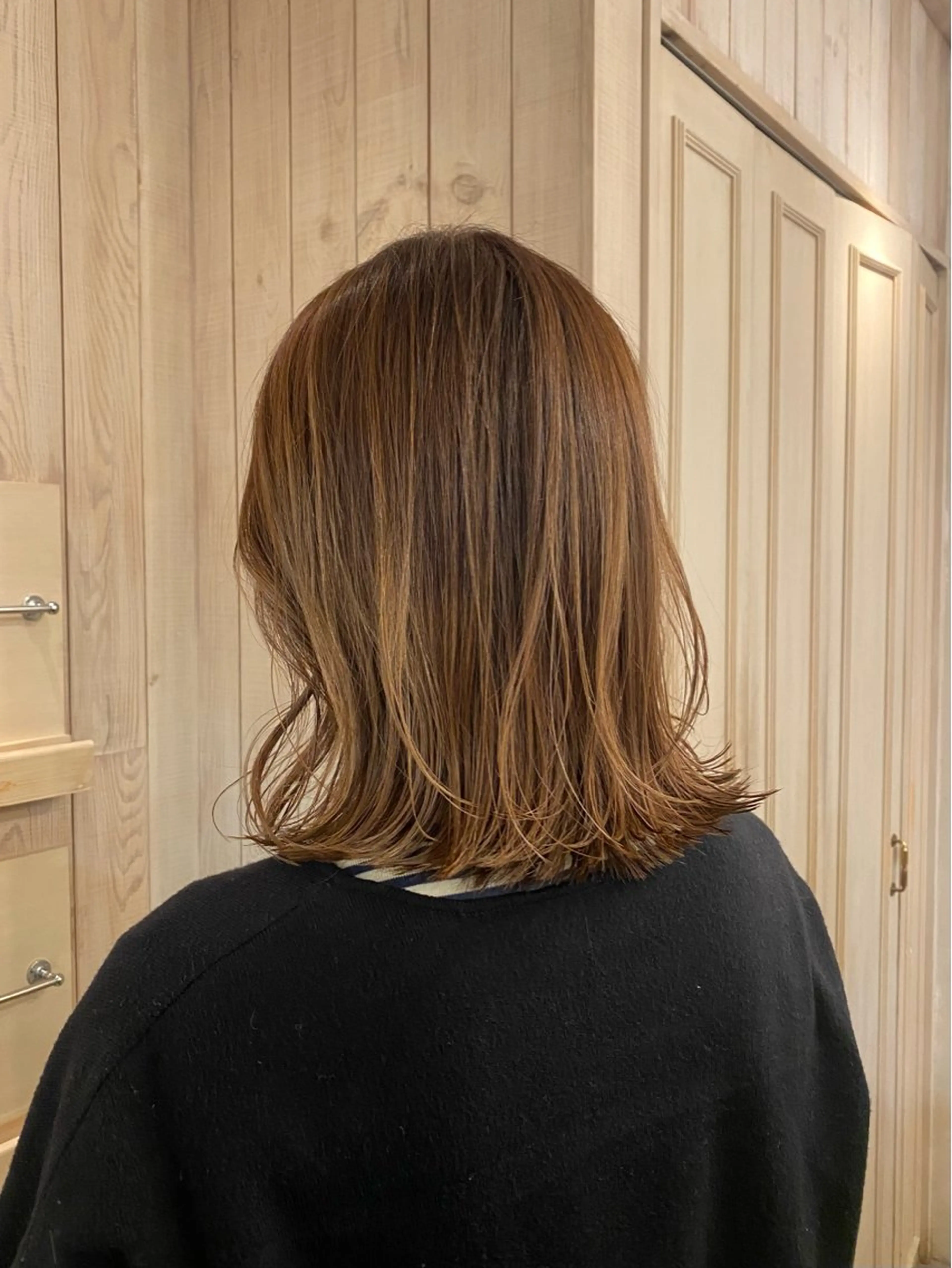 ミディアム レイヤーカット 井上 日菜乃のヘアスタイル