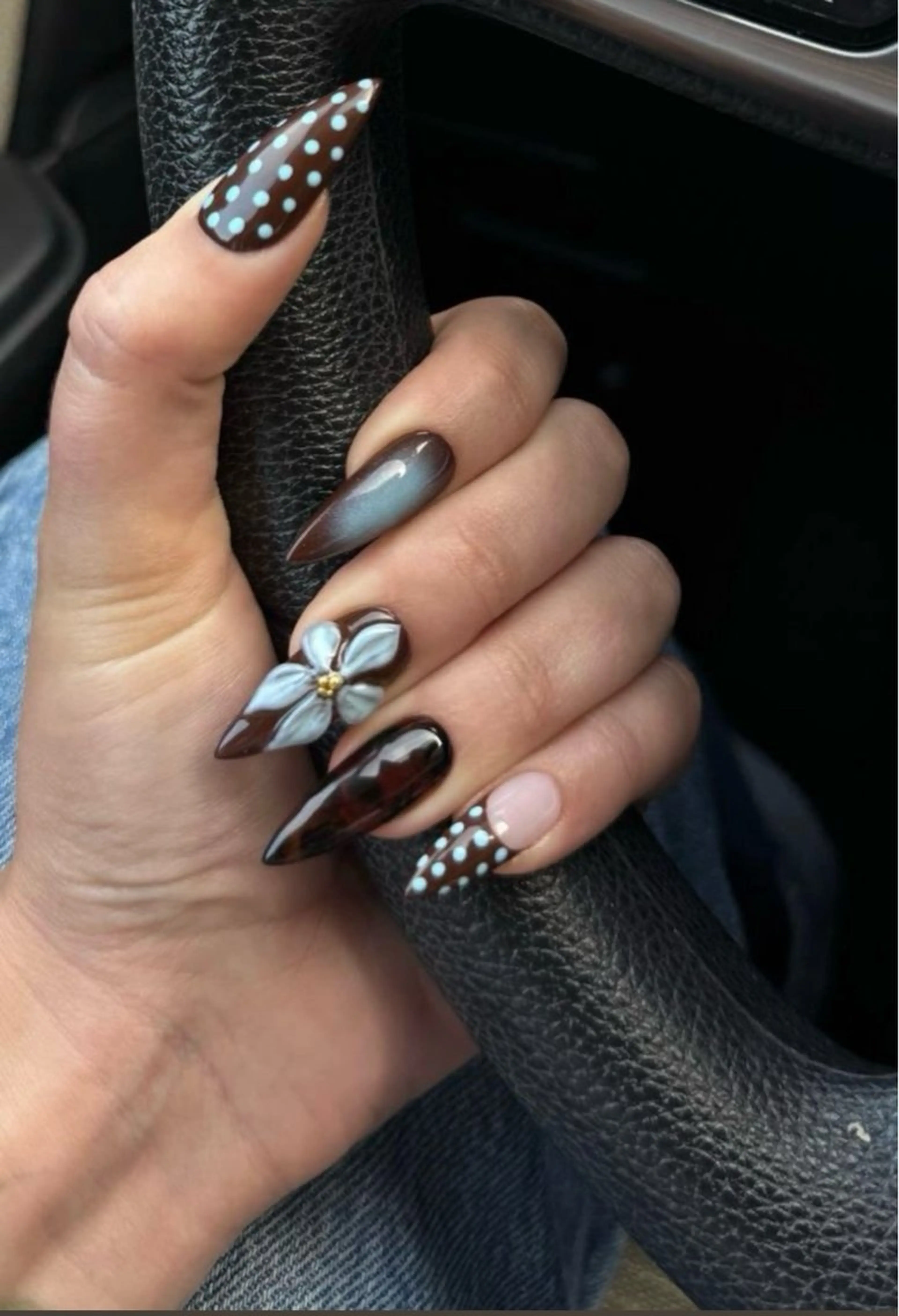 ネイル MoonHi Nail 朝霞台のネイルデザイン