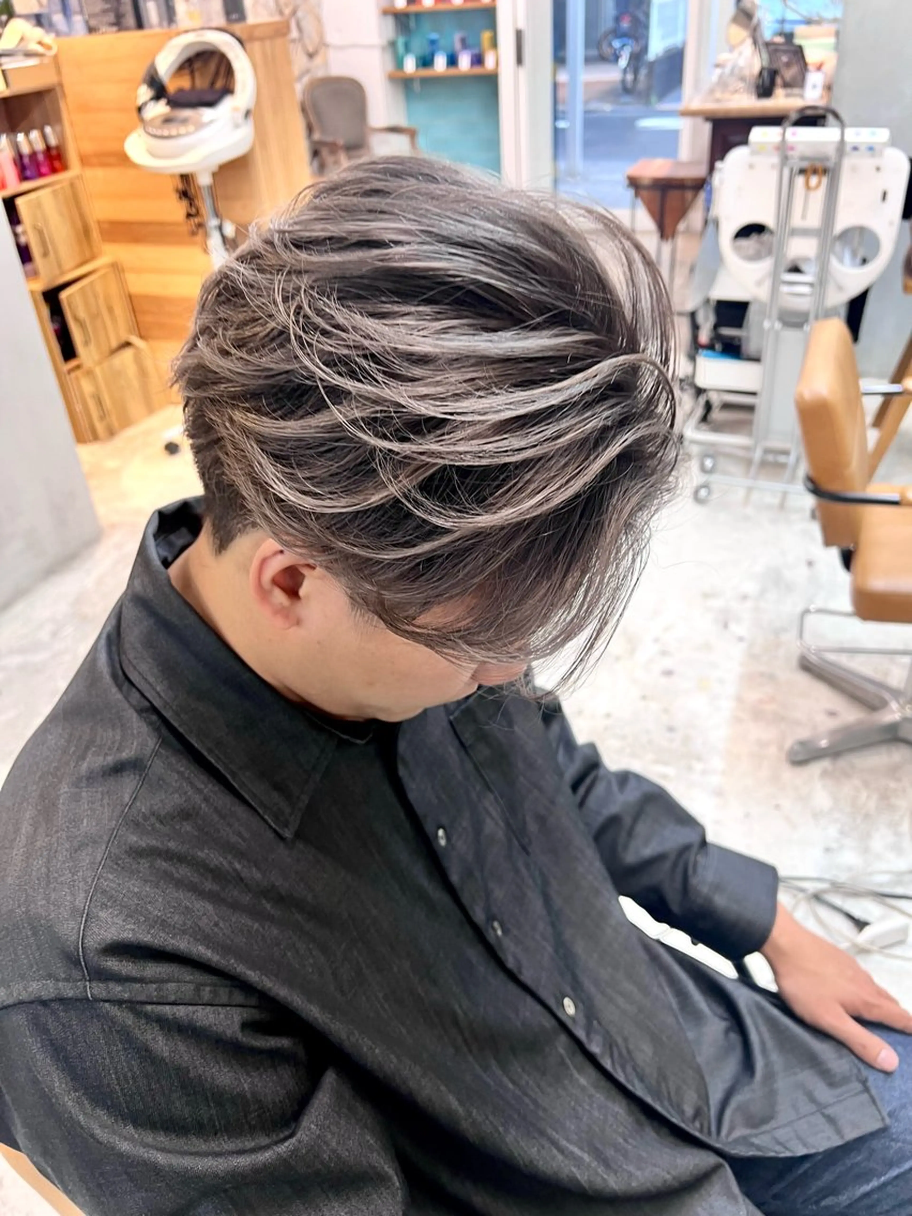 【脱・白髪染め】自然に馴染む白髪ぼかしバレイヤージュ＋メンズカットの写真