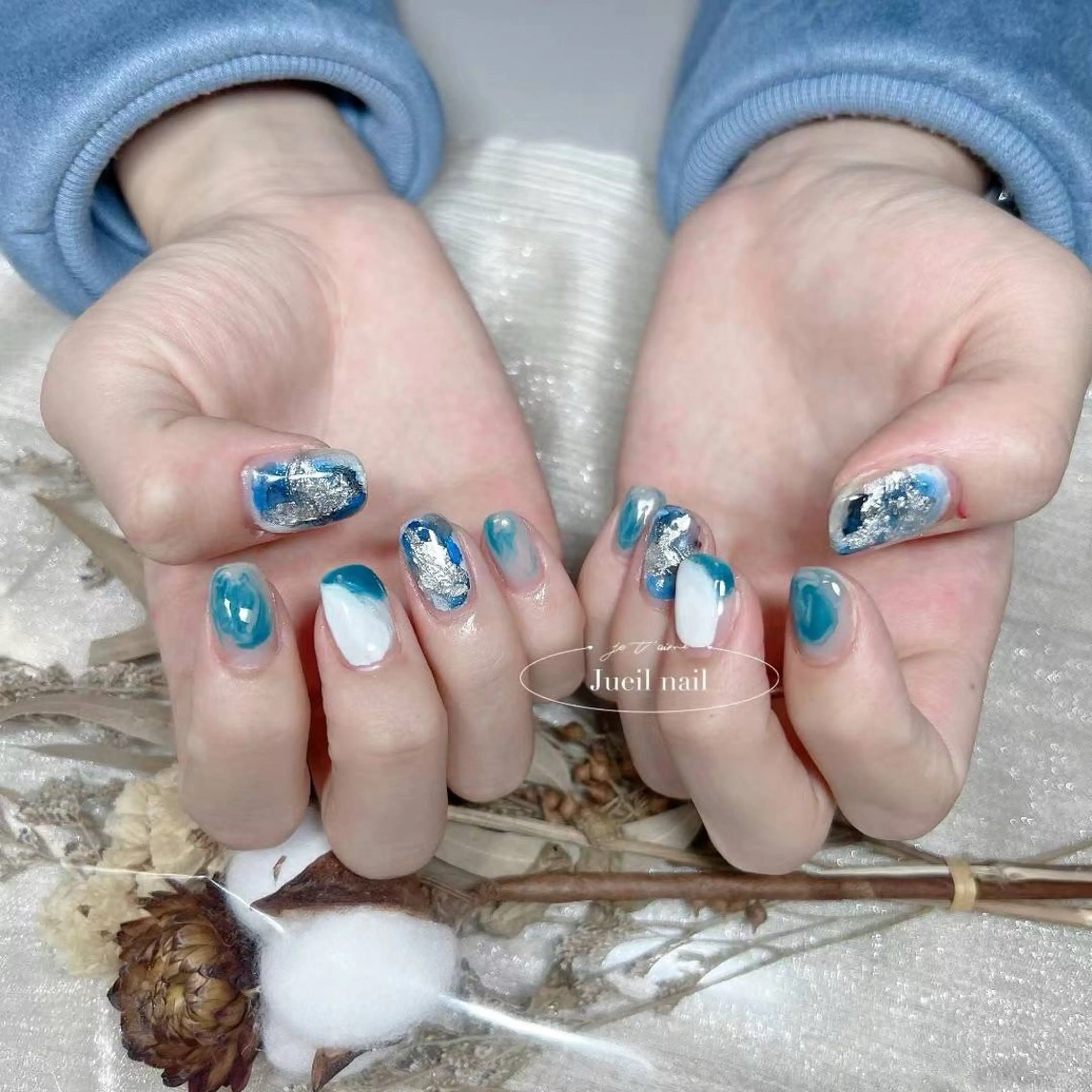 ネイル ハンドネイル KURE ISAKIのネイルデザイン