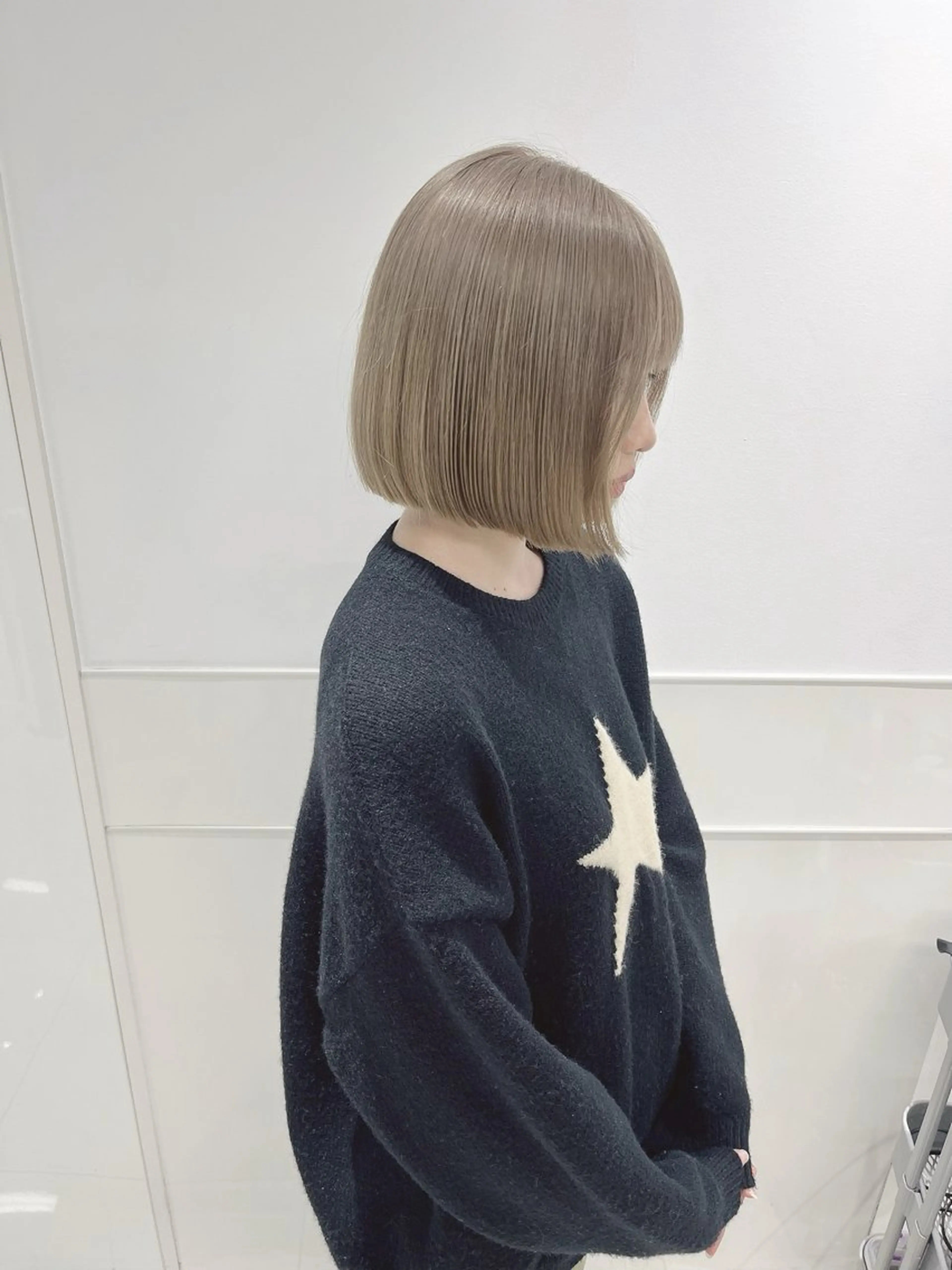 ミディアム カラー ベージュカラー ブリーチ ミルクティーベージュ りおな/髪質改善/ カラー /平尾のヘアスタイル