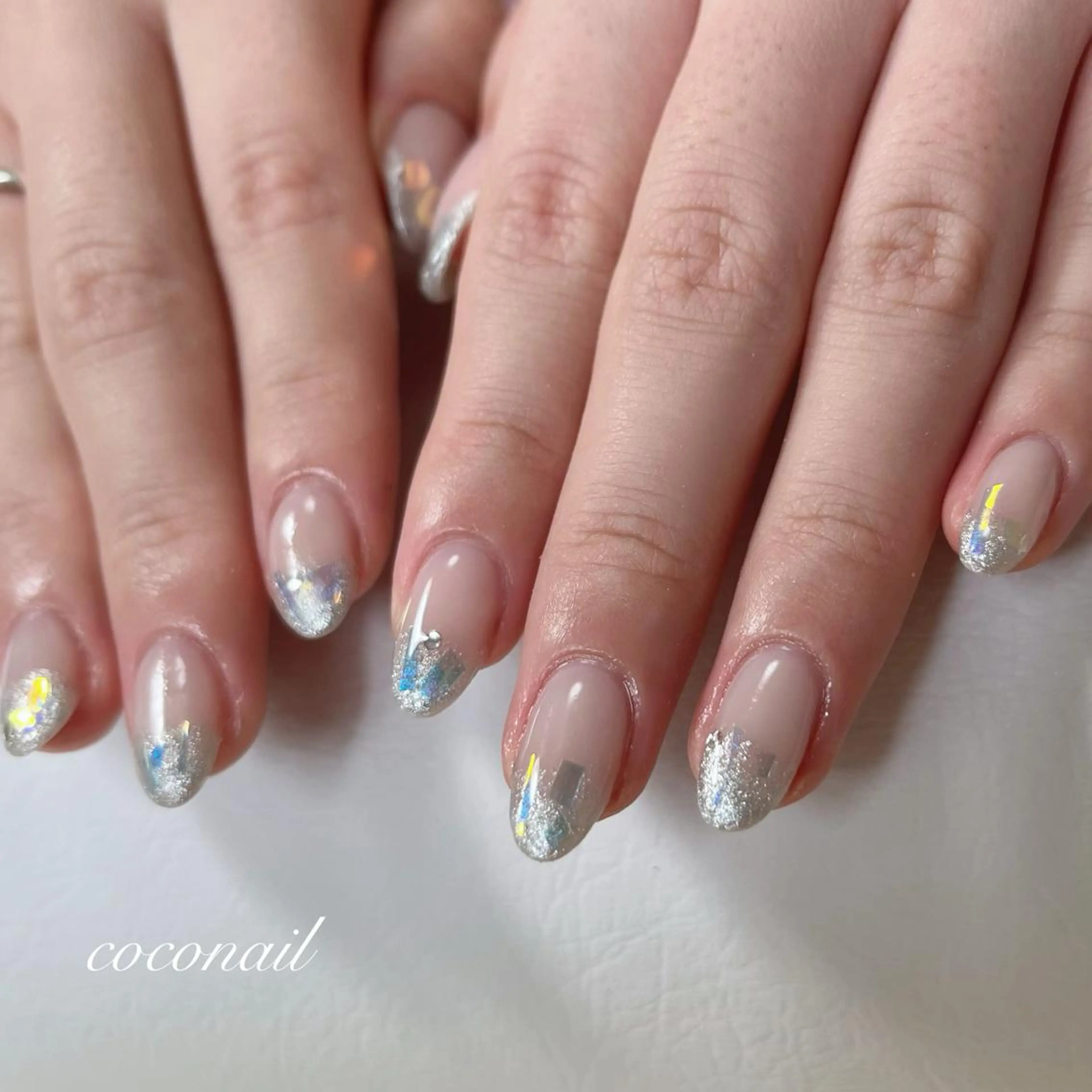 ミディアム ネイル オーロラネイル nail&eyelashslon coco所属・nail.eye cocoのマツエク・マツパデザイン