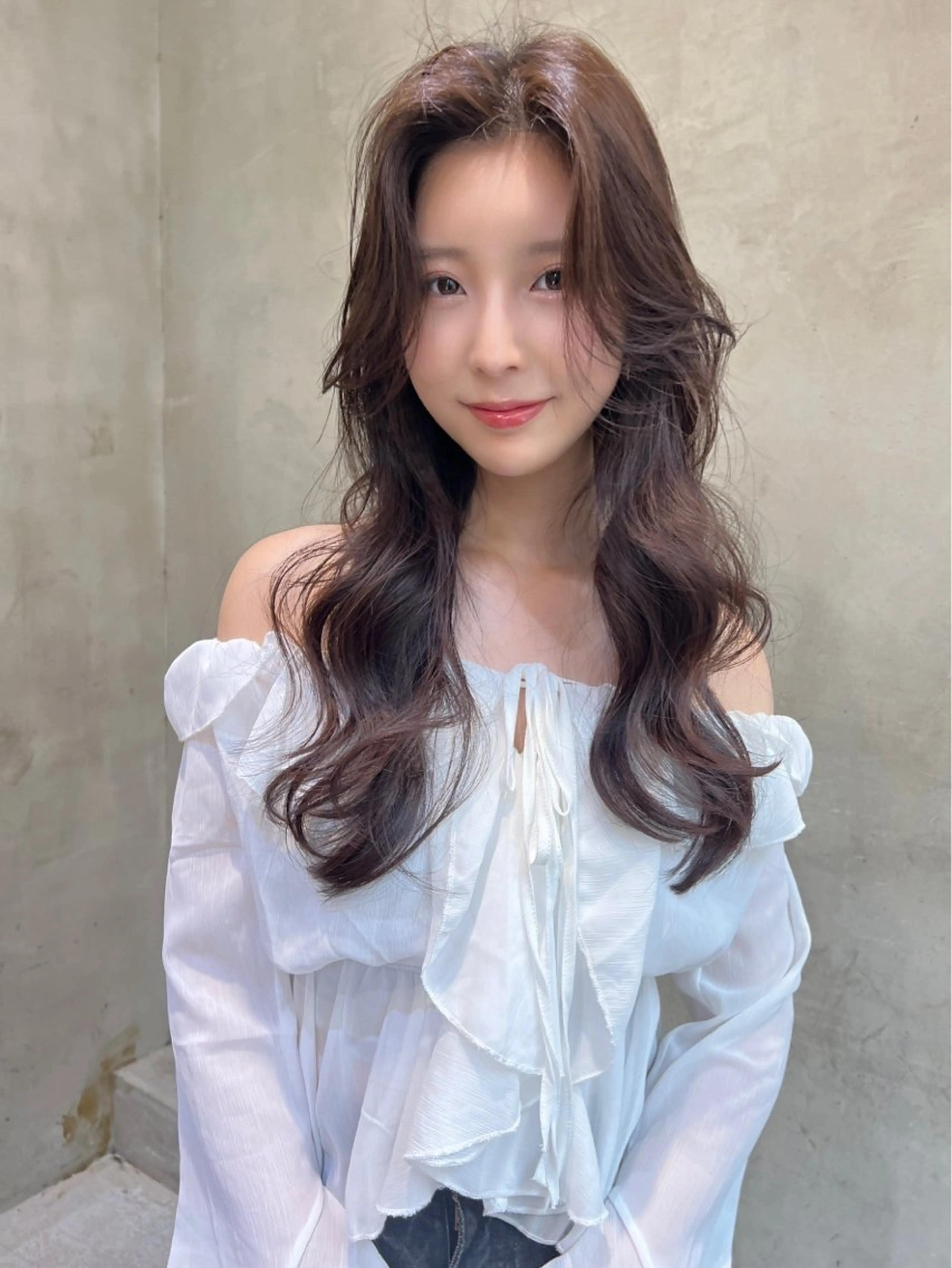 ロング カラー カット ヘアカラー トリートメント ヘアセット 似合わせベージュ 🍯ayumi🍯のヘアスタイル