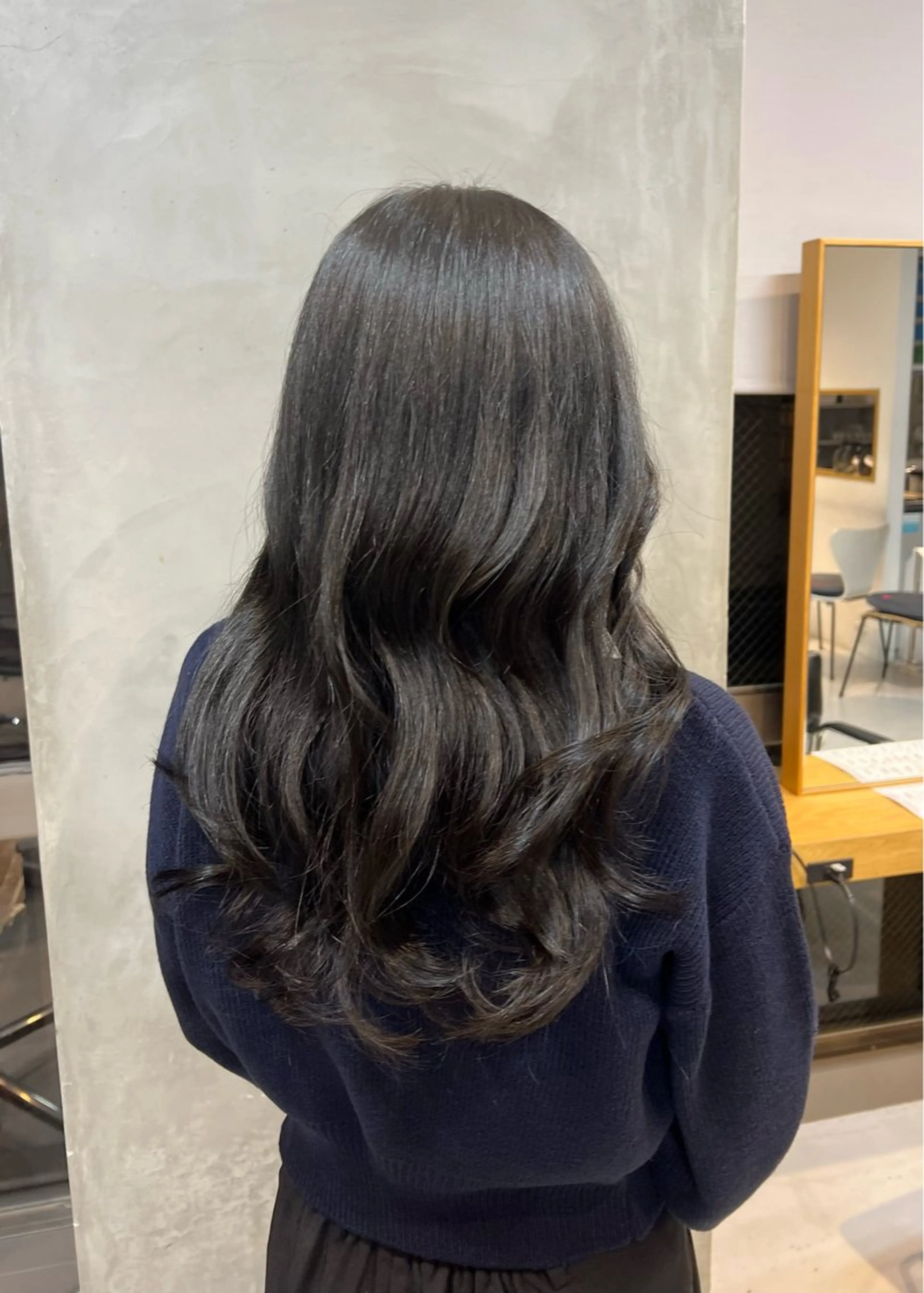 セミロング カラー しずく🤍🧸 / fifthパーマのヘアスタイル