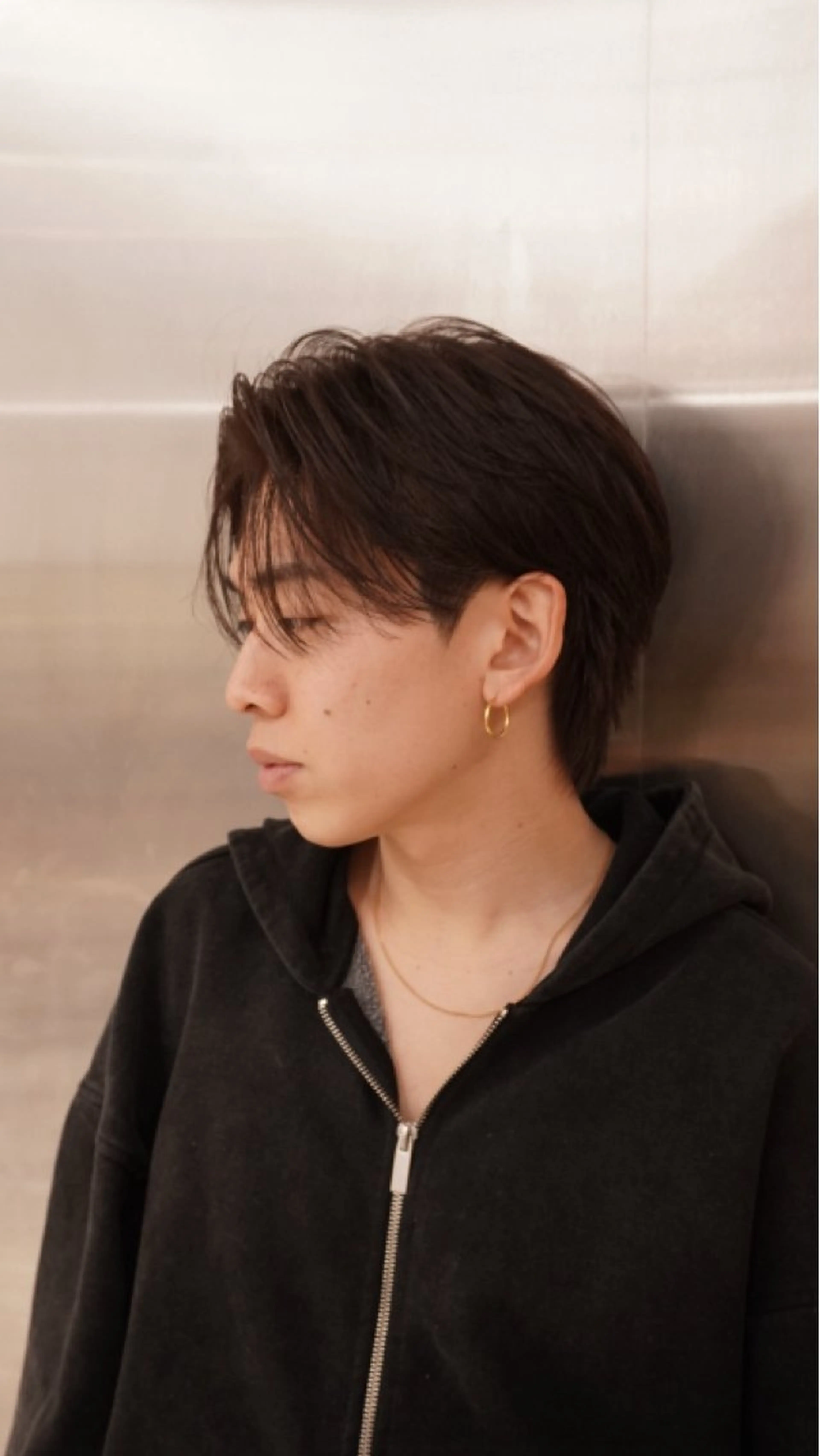 カラー パーマ メンズ メンズブリーチ センターパート フェザーパーマ カルマパーマ メンズパーマ カット ヘアカラー パーマ HIKARI メンズ満足度No.1のヘアスタイル