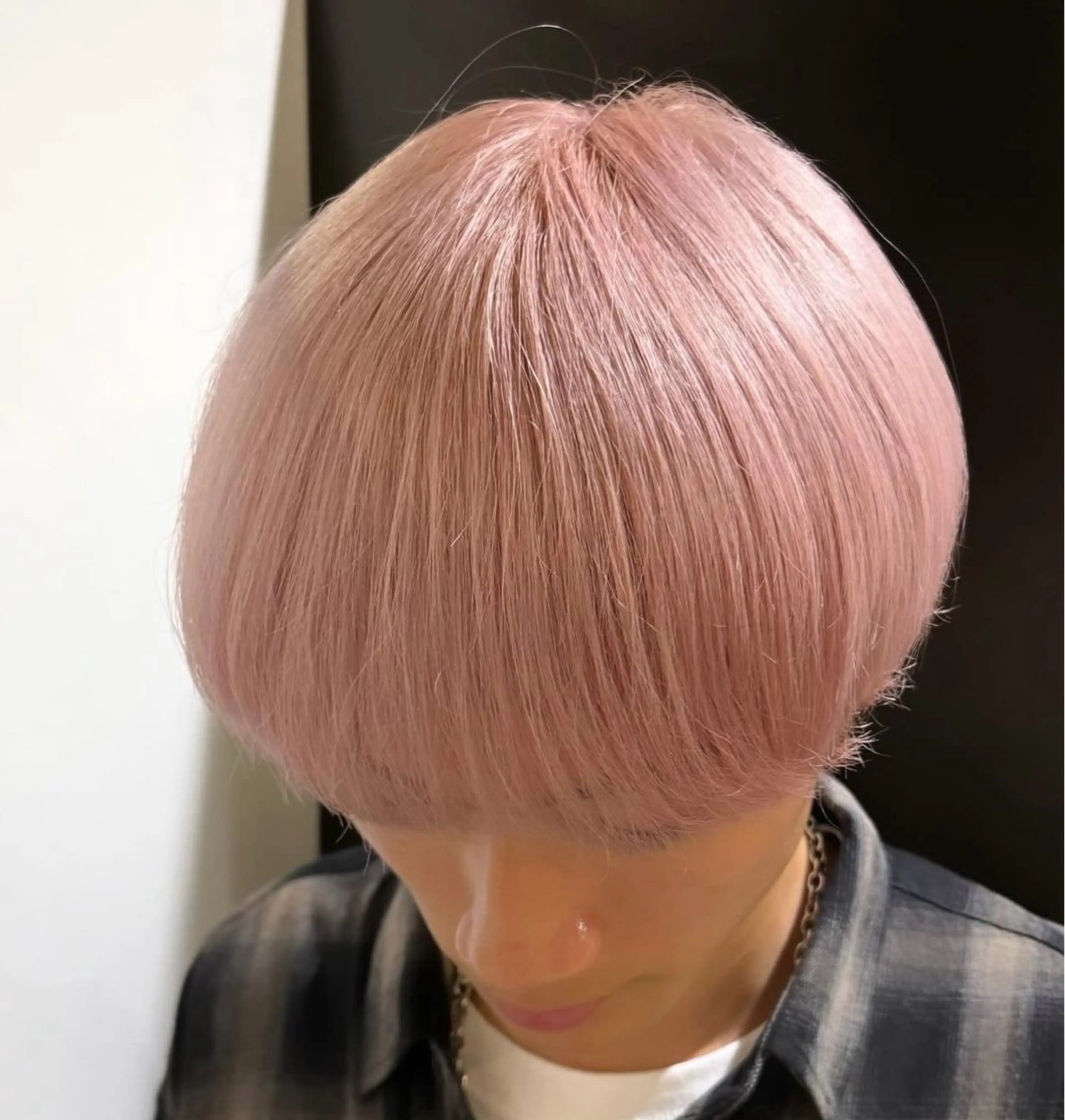 カラー メンズ メンズブリーチ ブリーチ ピンクカラー レイヤー/ハッシュ カット/悠斗のヘアスタイル