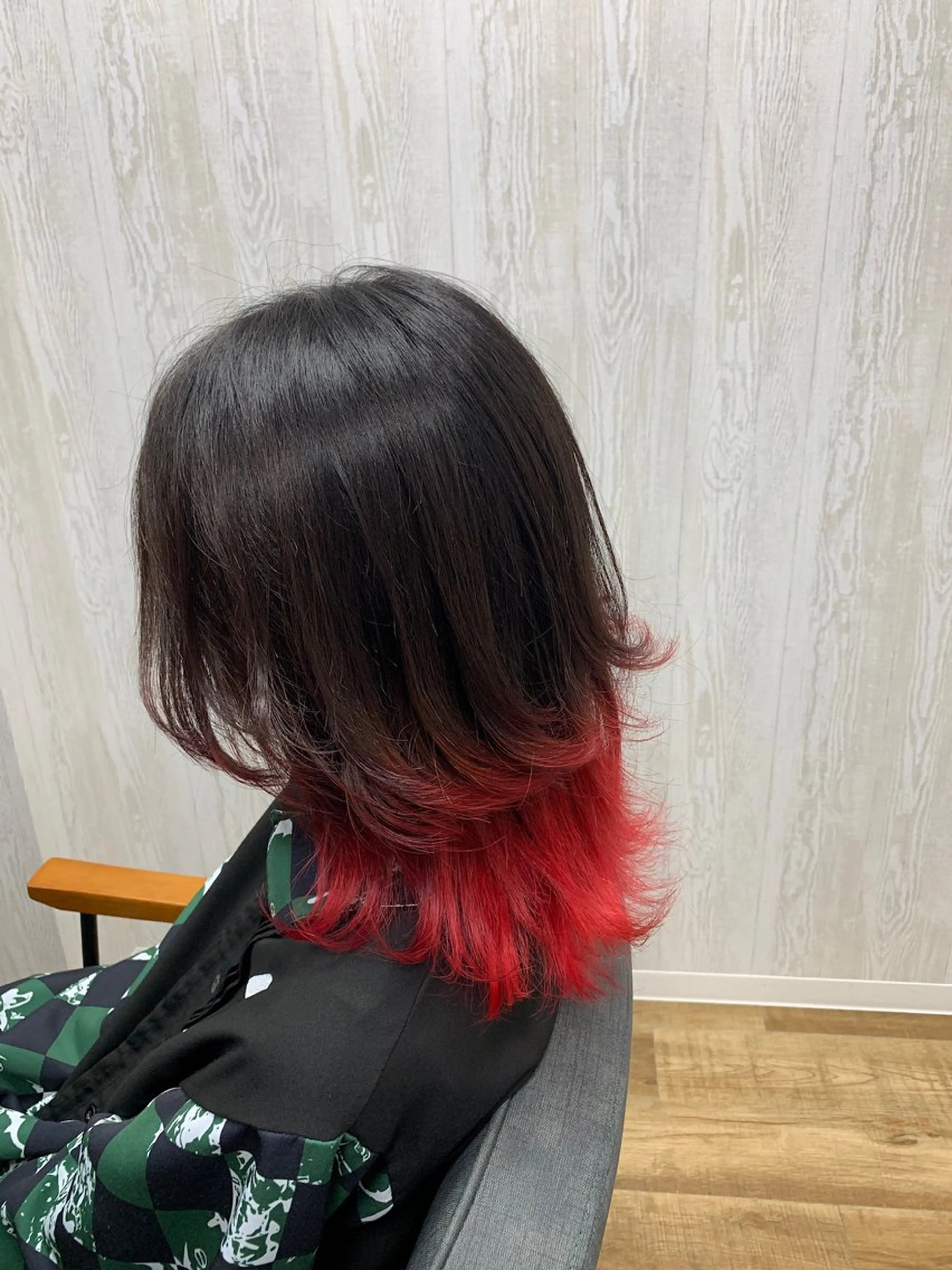 ミディアム レイヤーカット カット ヘアカラー 竹原 徹のヘアスタイル
