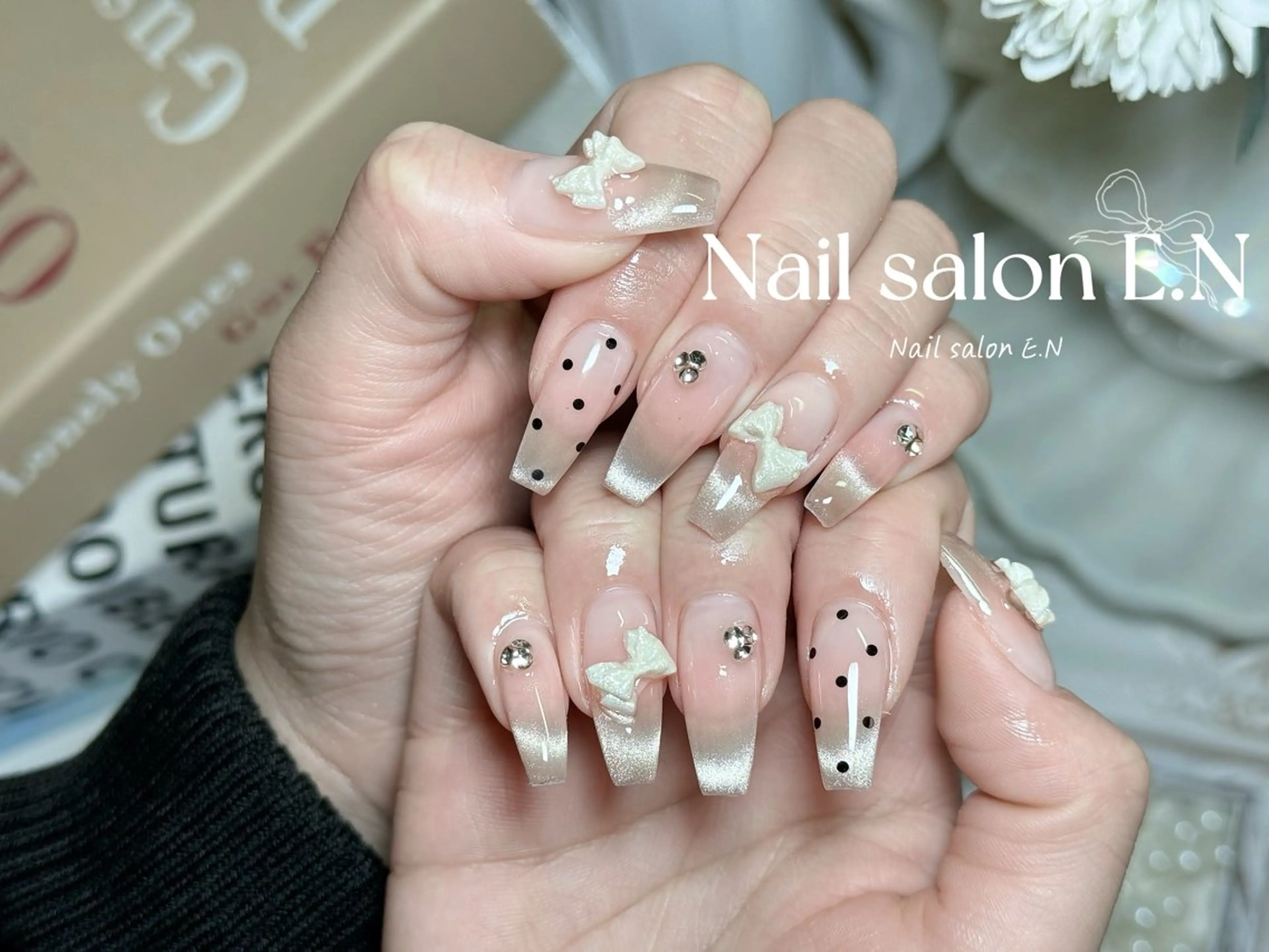 ネイル アートネイル オーロラネイル ブラウン クリアネイル フレンチネイル ハンドネイル E.N🦋 長さ出し/持ち込みのネイルデザイン