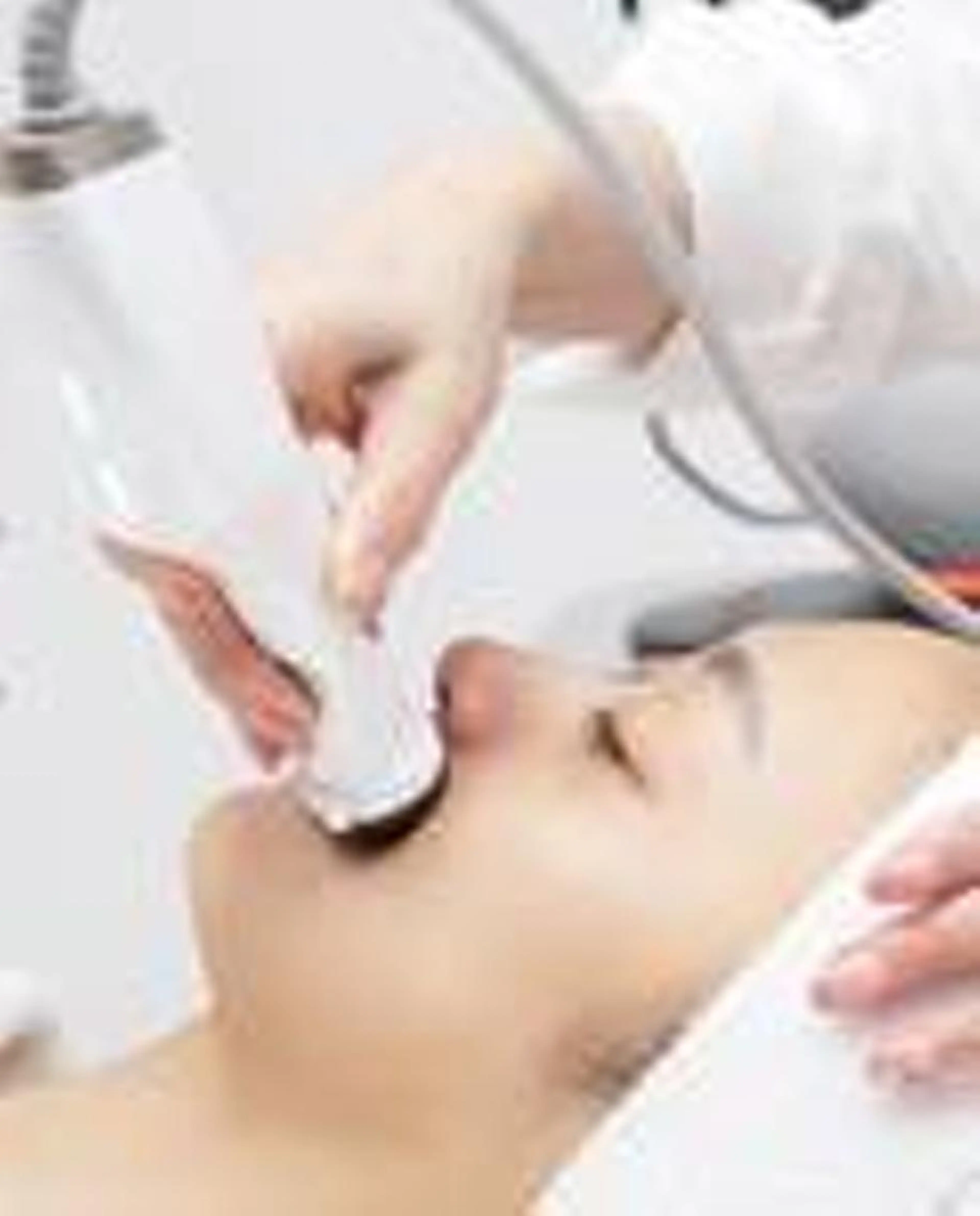 肌革命【プラズマ】 フェイシャル×ヒト幹細胞液×ドライヘッドマッサージ≪しみシワたるみ改善!!≫の写真