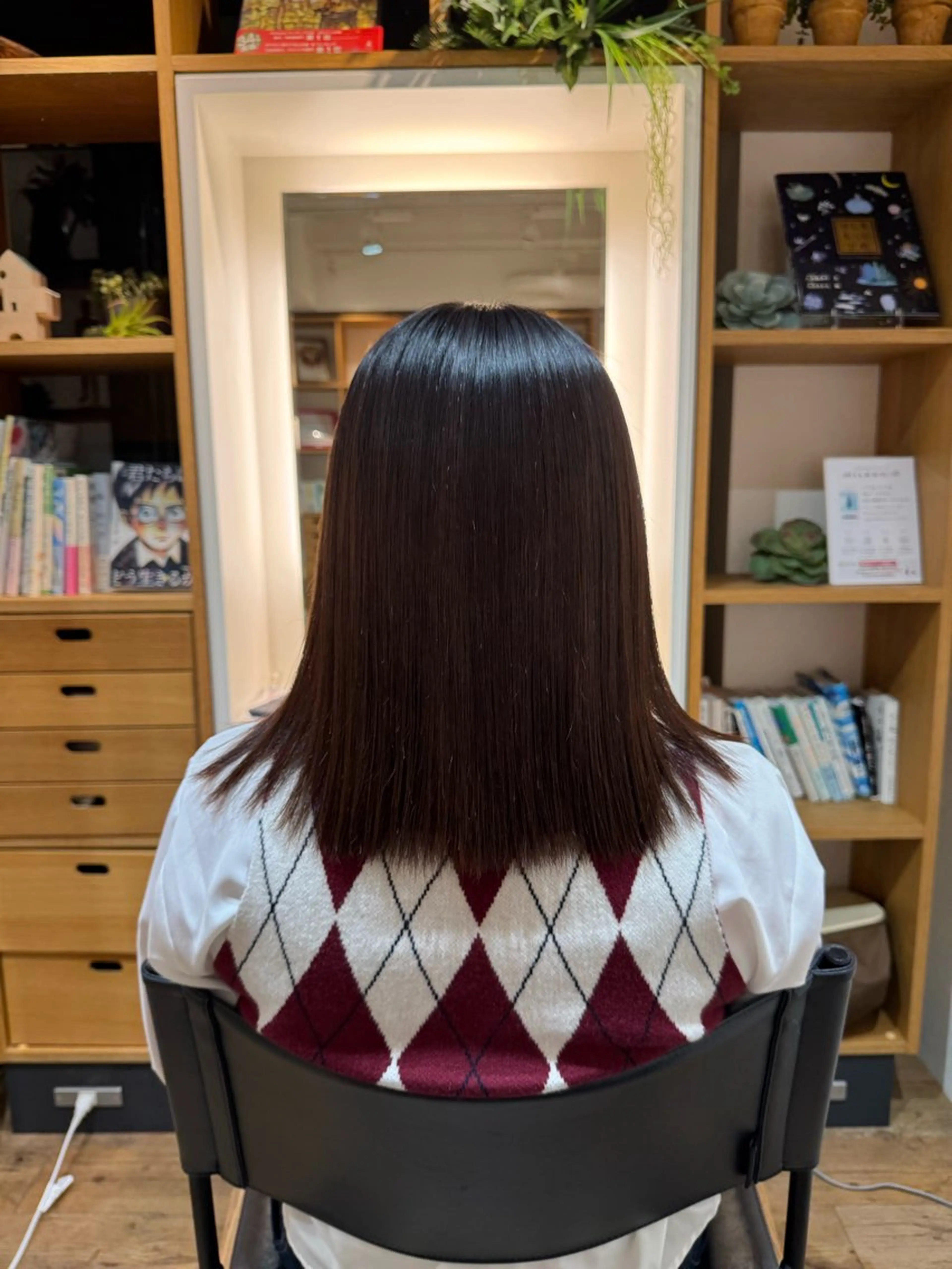 セミロング ヘアカラー トリートメント afloatkobe所属・美髪/髪質改善 川口凌弥のヘアスタイル