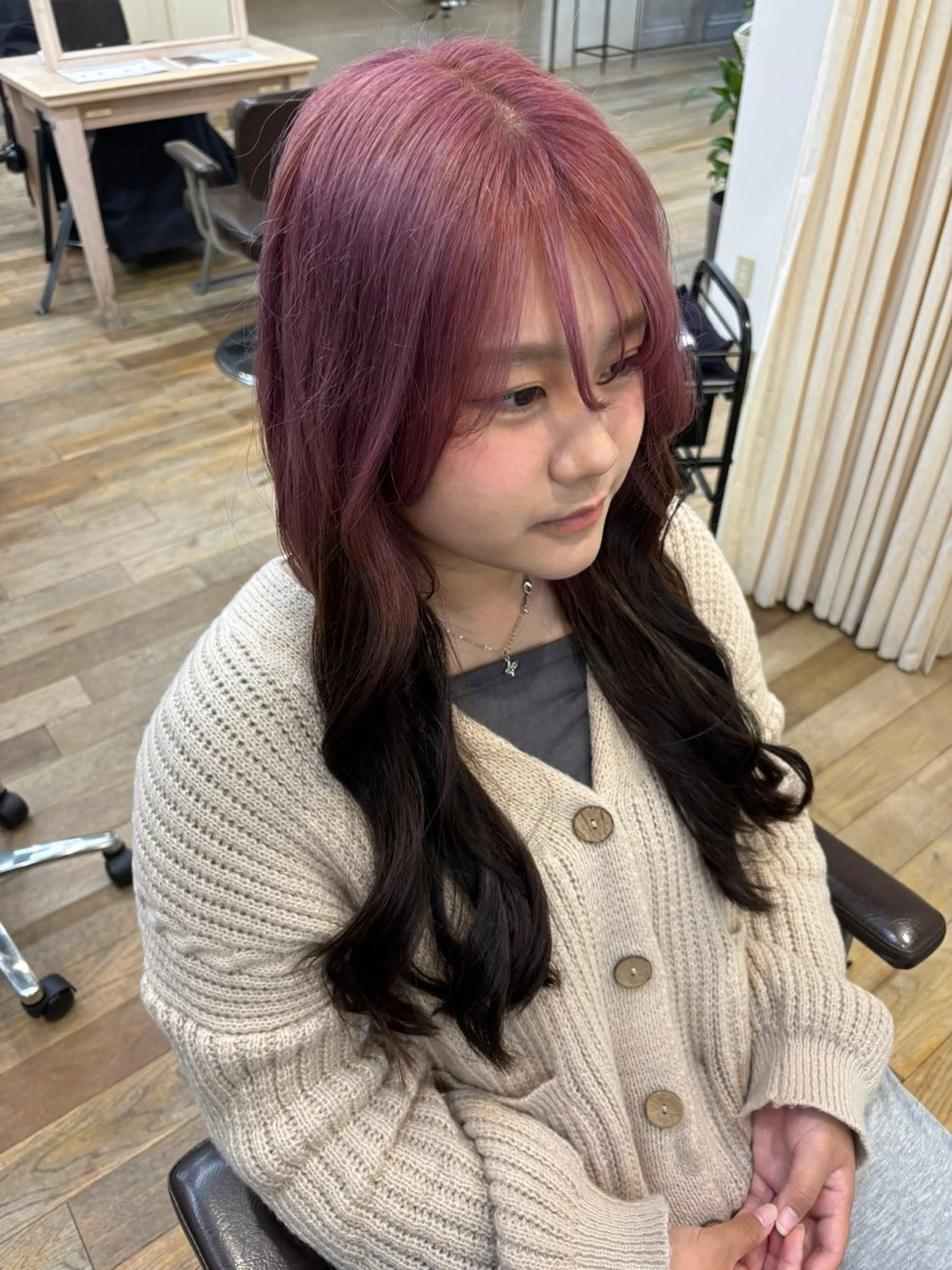 ロング ヘアカラー 石橋 未有のヘアスタイル