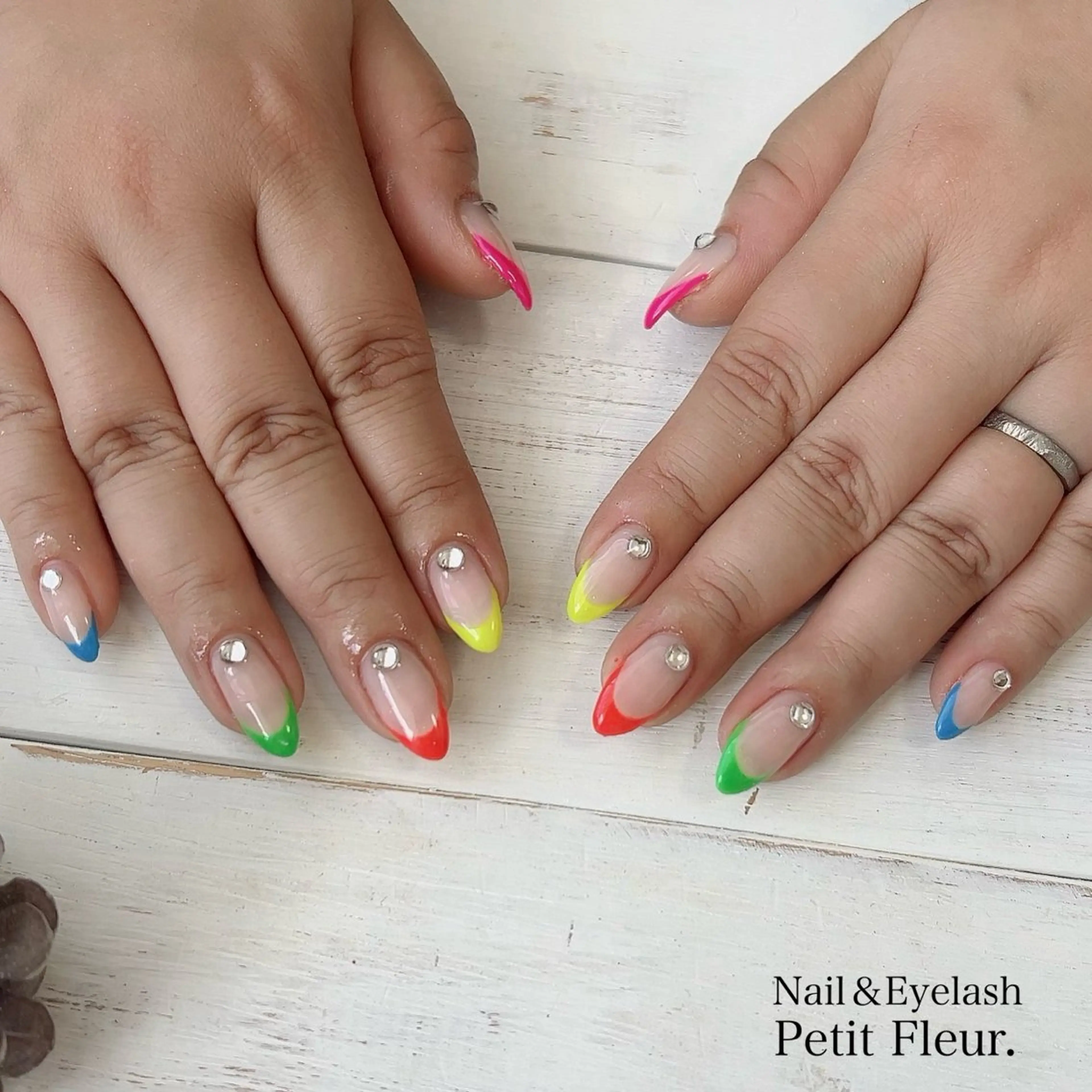 ネイル 青柳 亜梨奈のマツエク・マツパデザイン