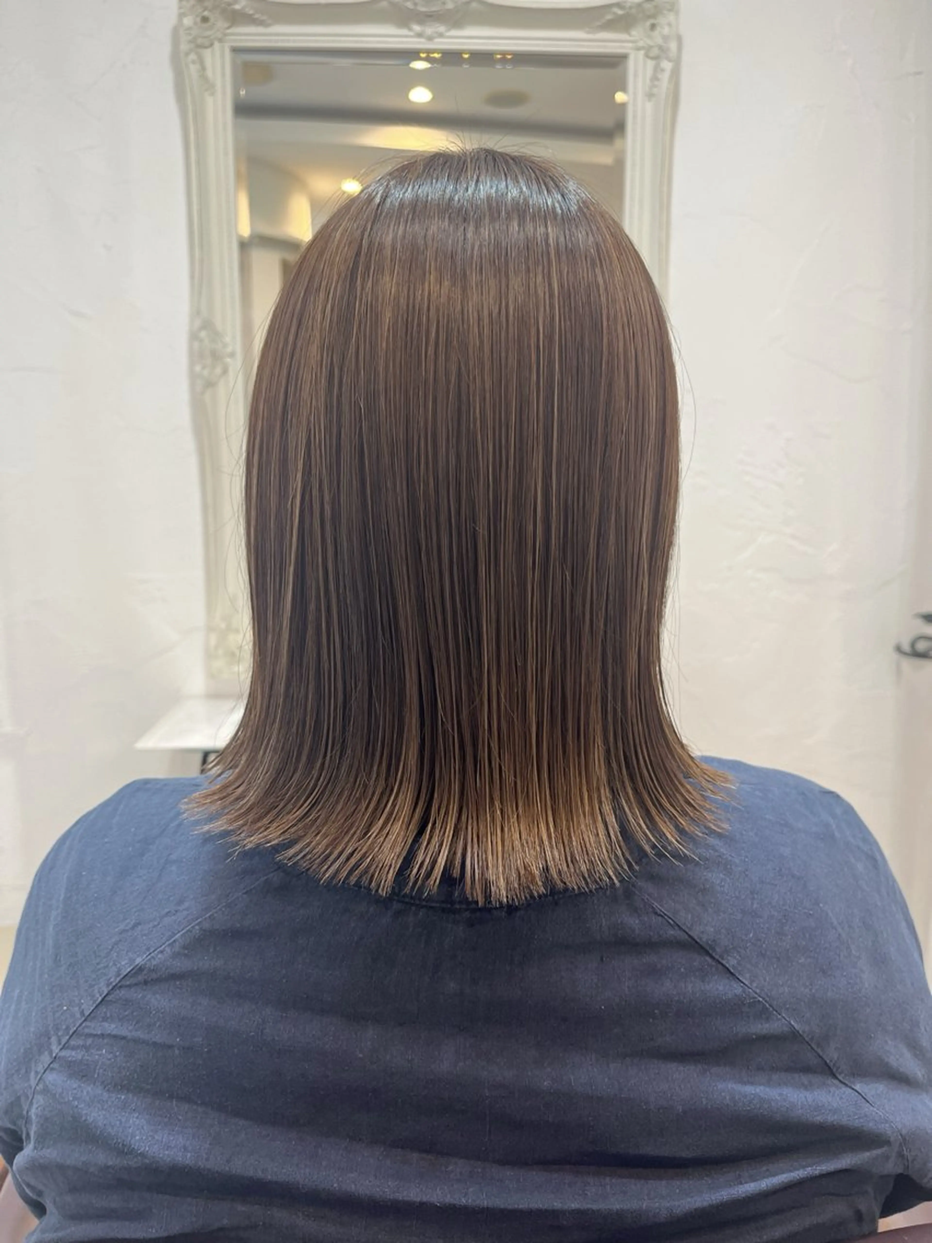 ミディアム カラー 切りっぱなしボブ グレージュ ハイライトカラー ボブ ハイライト カット ヘアカラー トリートメント 中原由貴 /WILLOW京橋のヘアスタイル