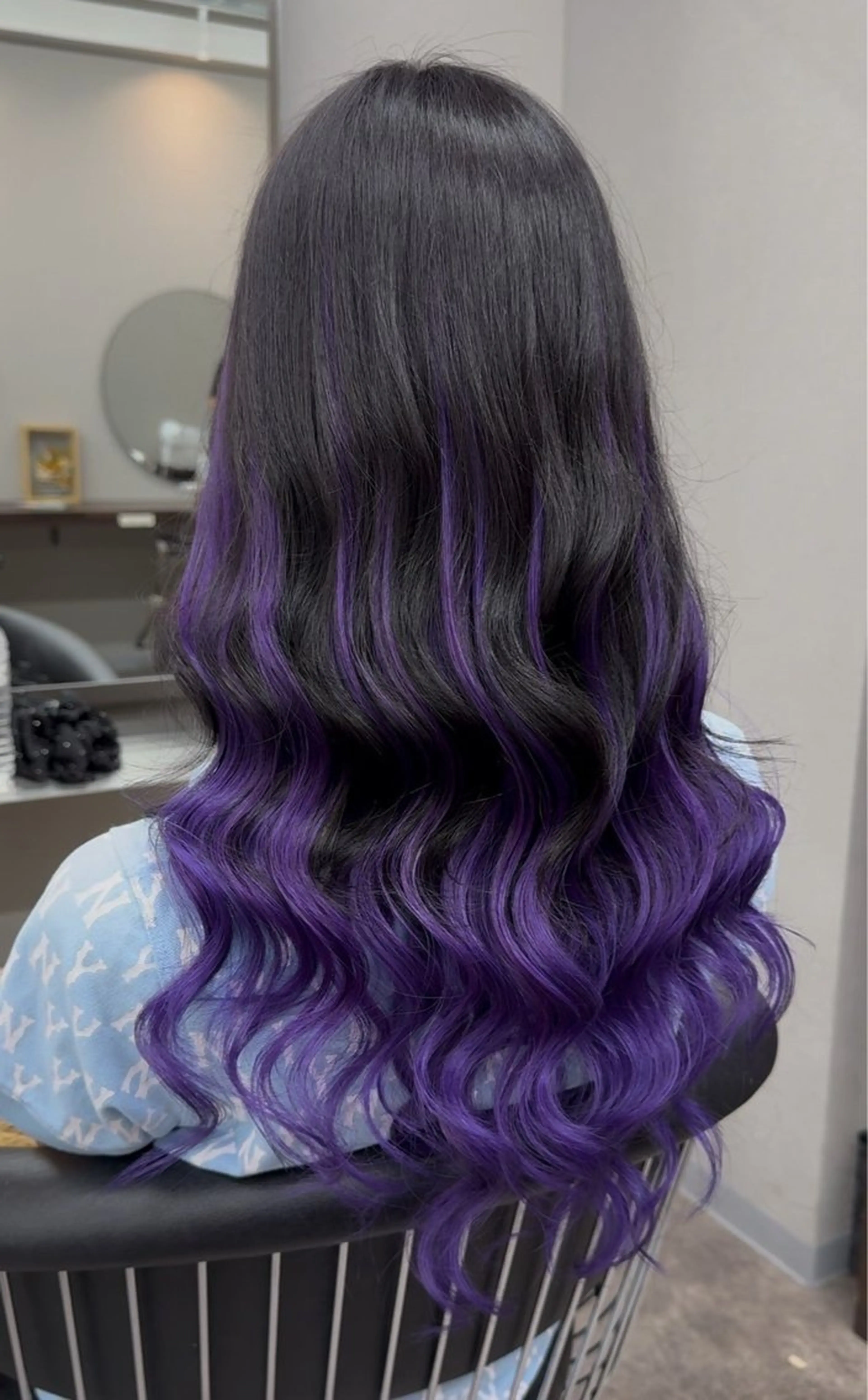 ロング ヘアカラー かのブリーチカラー 🎧⛓️🩶のヘアスタイル