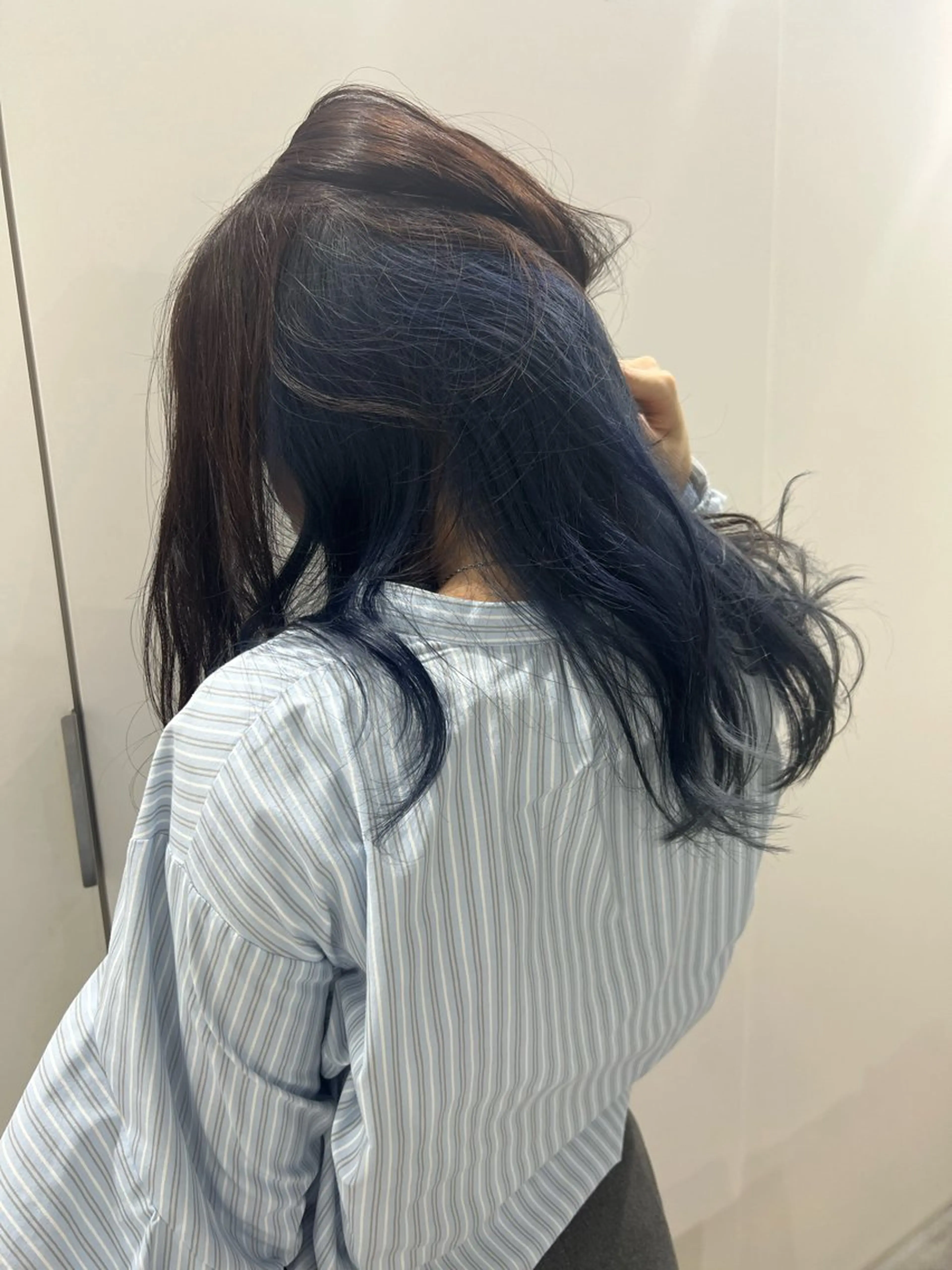カラー ブルーカラー インナーカラー ラベンダーカラー あやの/透明感カラー /カットモデルのヘアスタイル