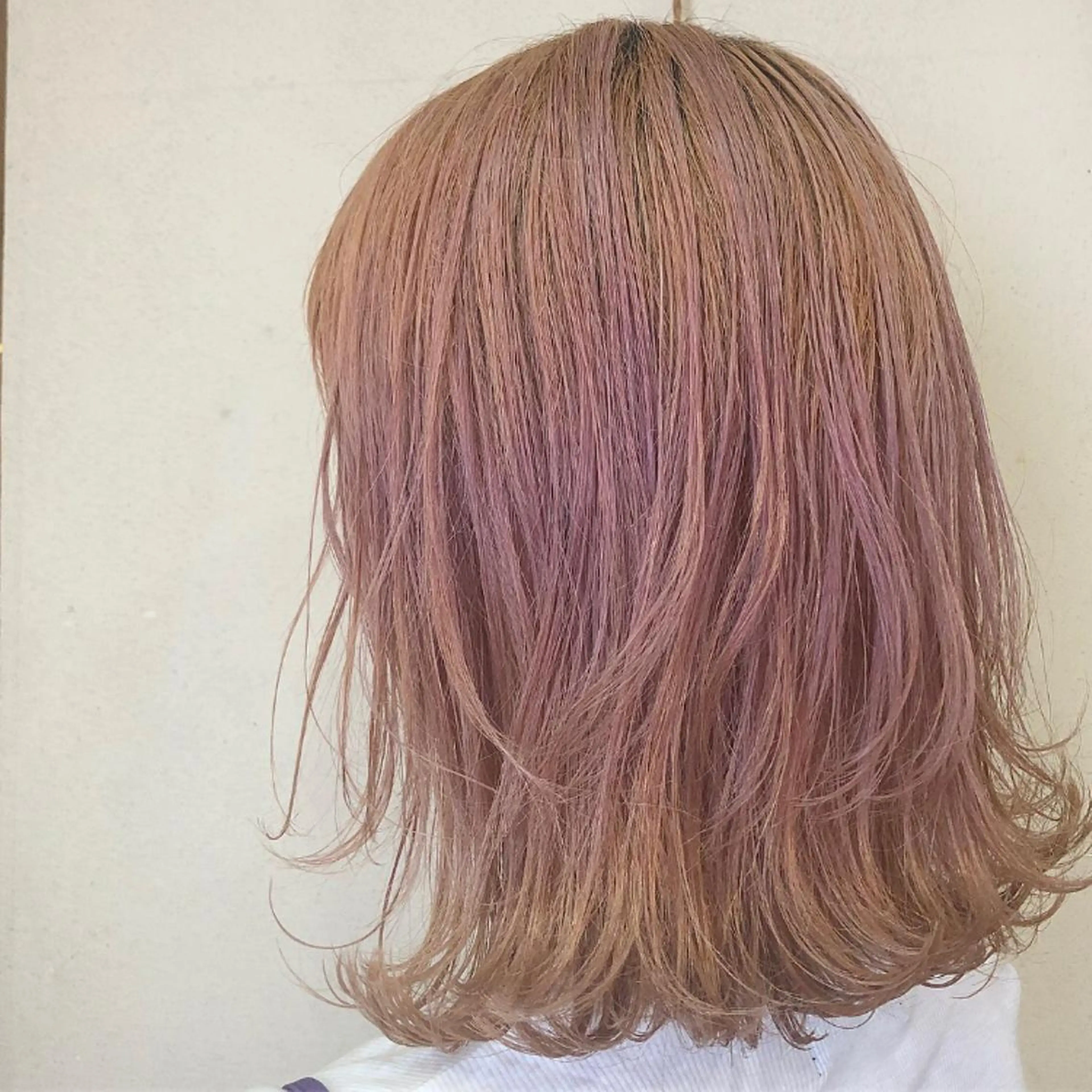 ミディアム レイヤーカット ヘアカラー トリートメント MIKI /LAZO 千歳船橋のヘアスタイル