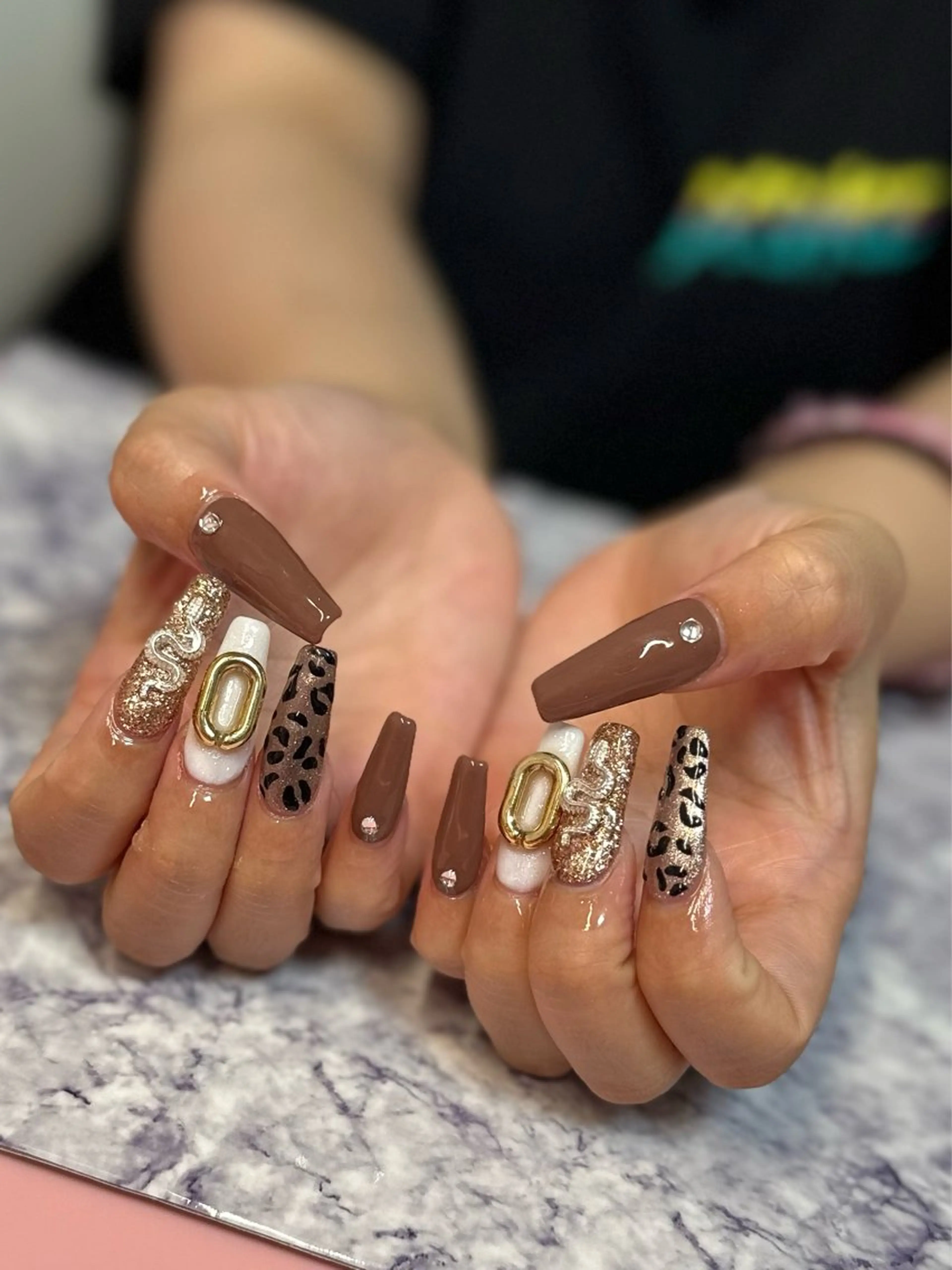 ネイル ハンドネイル Pretzels🥨 【プレッツェル】ミウのネイルデザイン