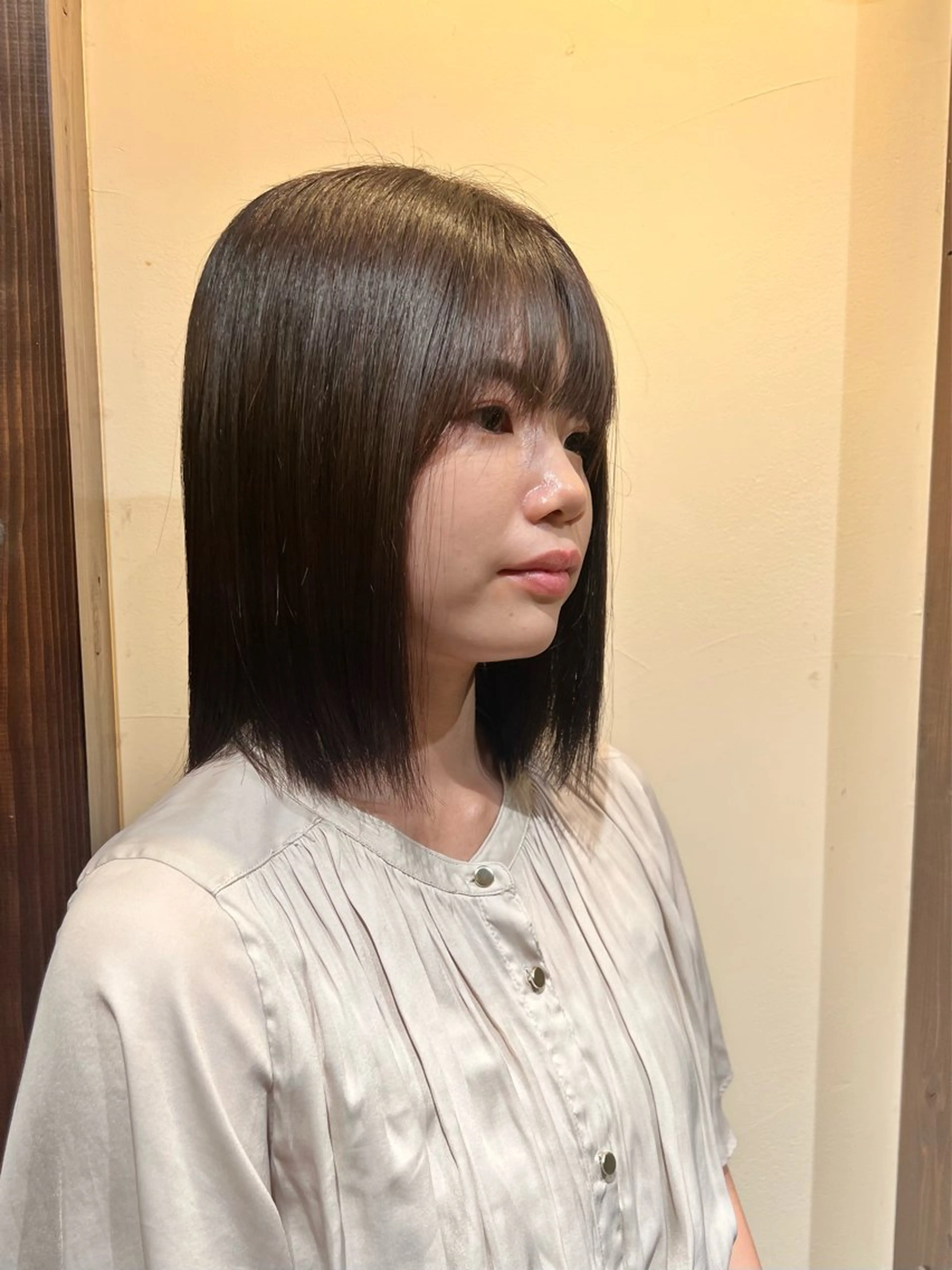 ミディアム カラー グレージュ ヘアカラー まゆ/髪質改善 ストレート/スパ🫧のヘアスタイル