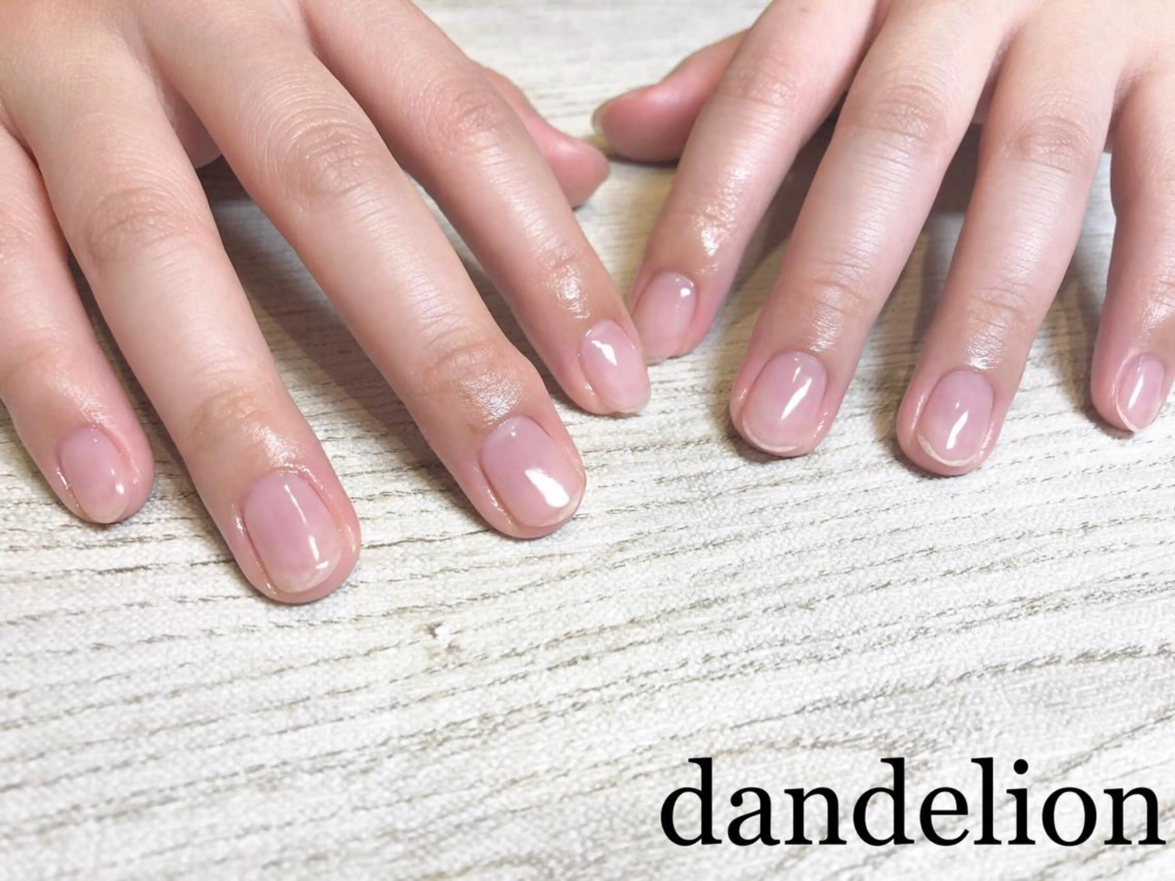 ネイル ハンドネイル ハンドケア dandelion ダンデライオンのネイルデザイン