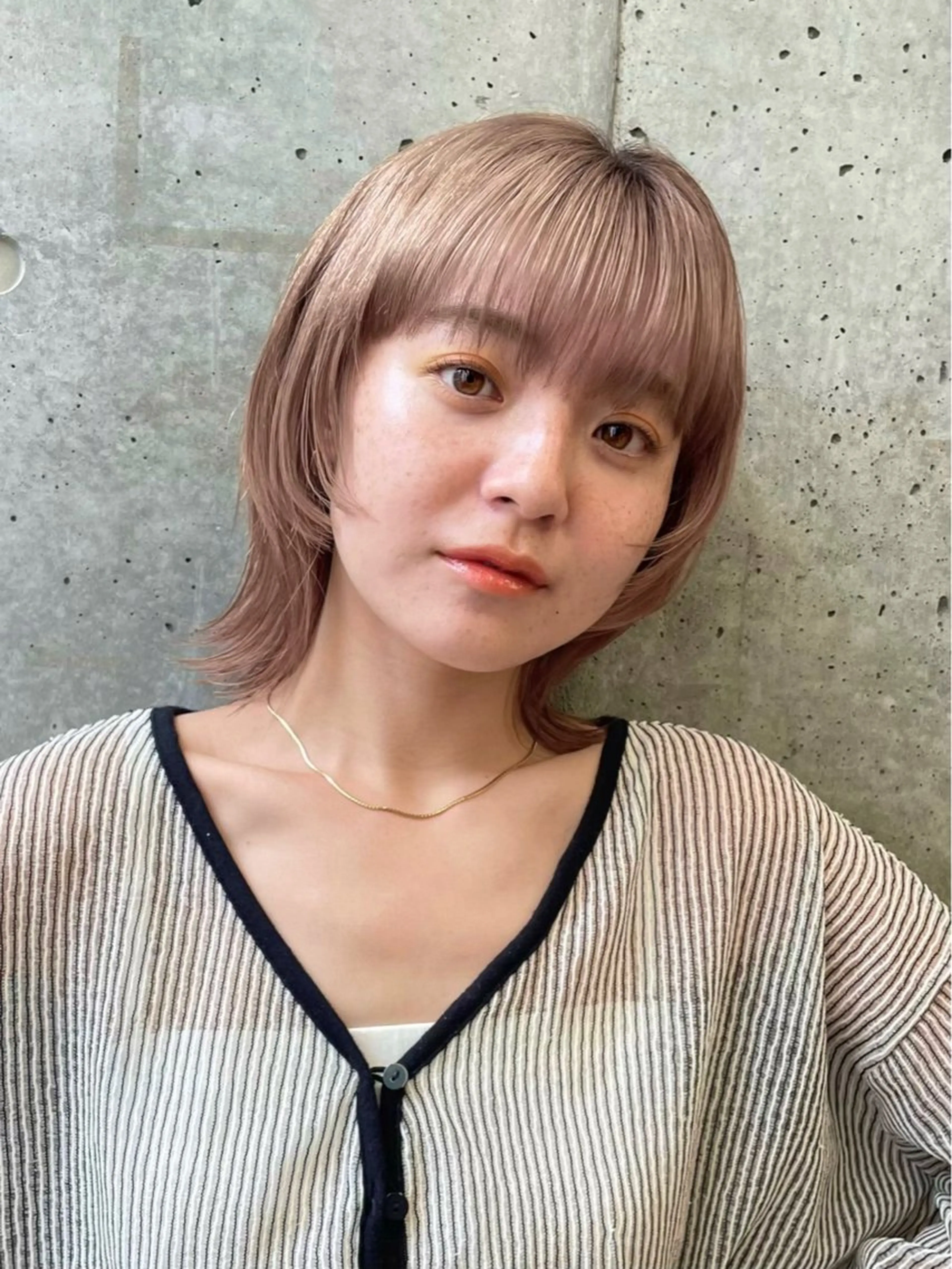 ショート カラー ハイトーンカラー ヘアカラー トリートメント ボブ/レイヤー/ グレージュ/moyuのヘアスタイル