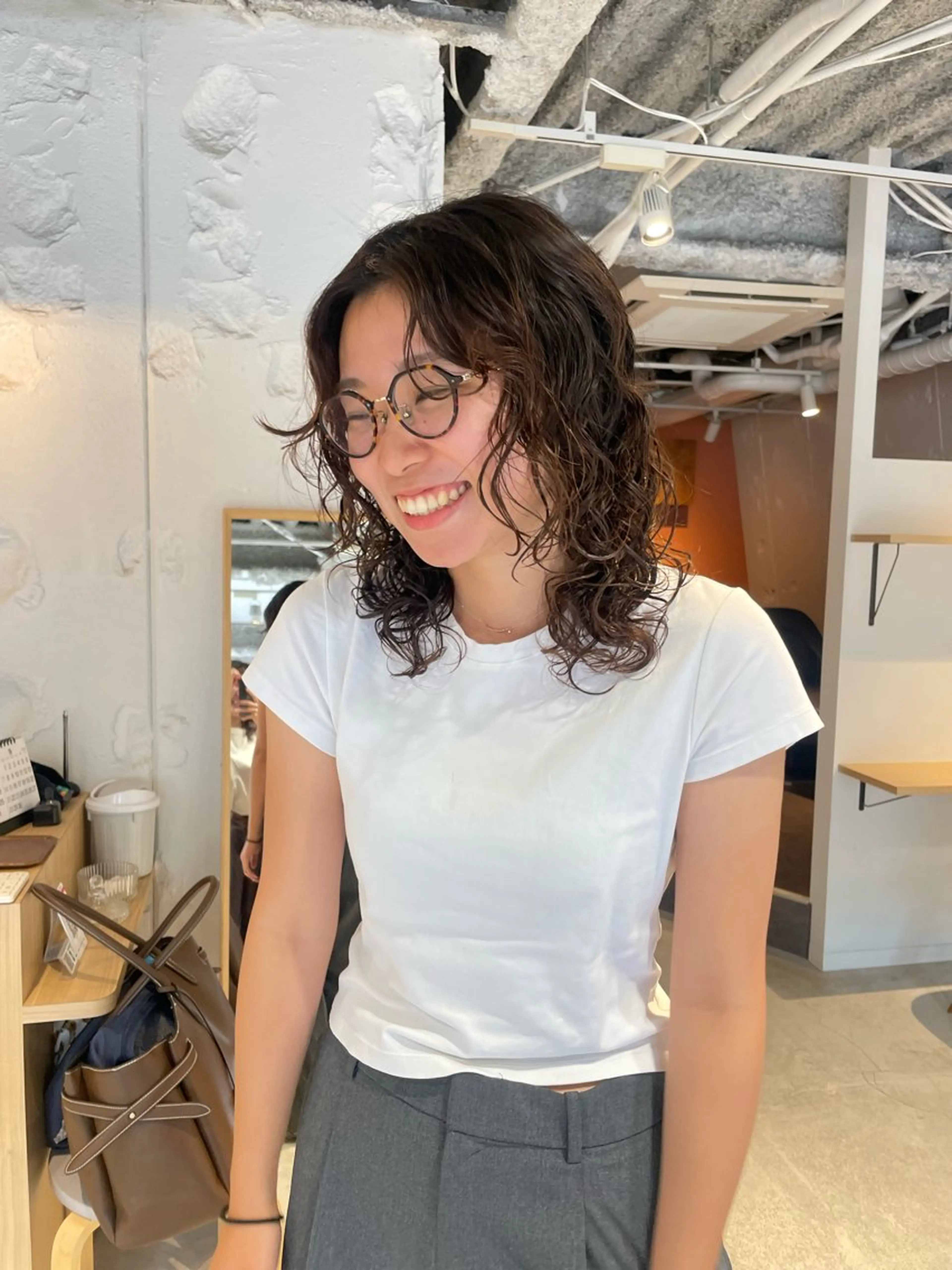 ミディアム カラー パーマ ミディアムパーマ 似合わせカット トリートメント レイヤー×初 パーマ|hinakoのヘアスタイル