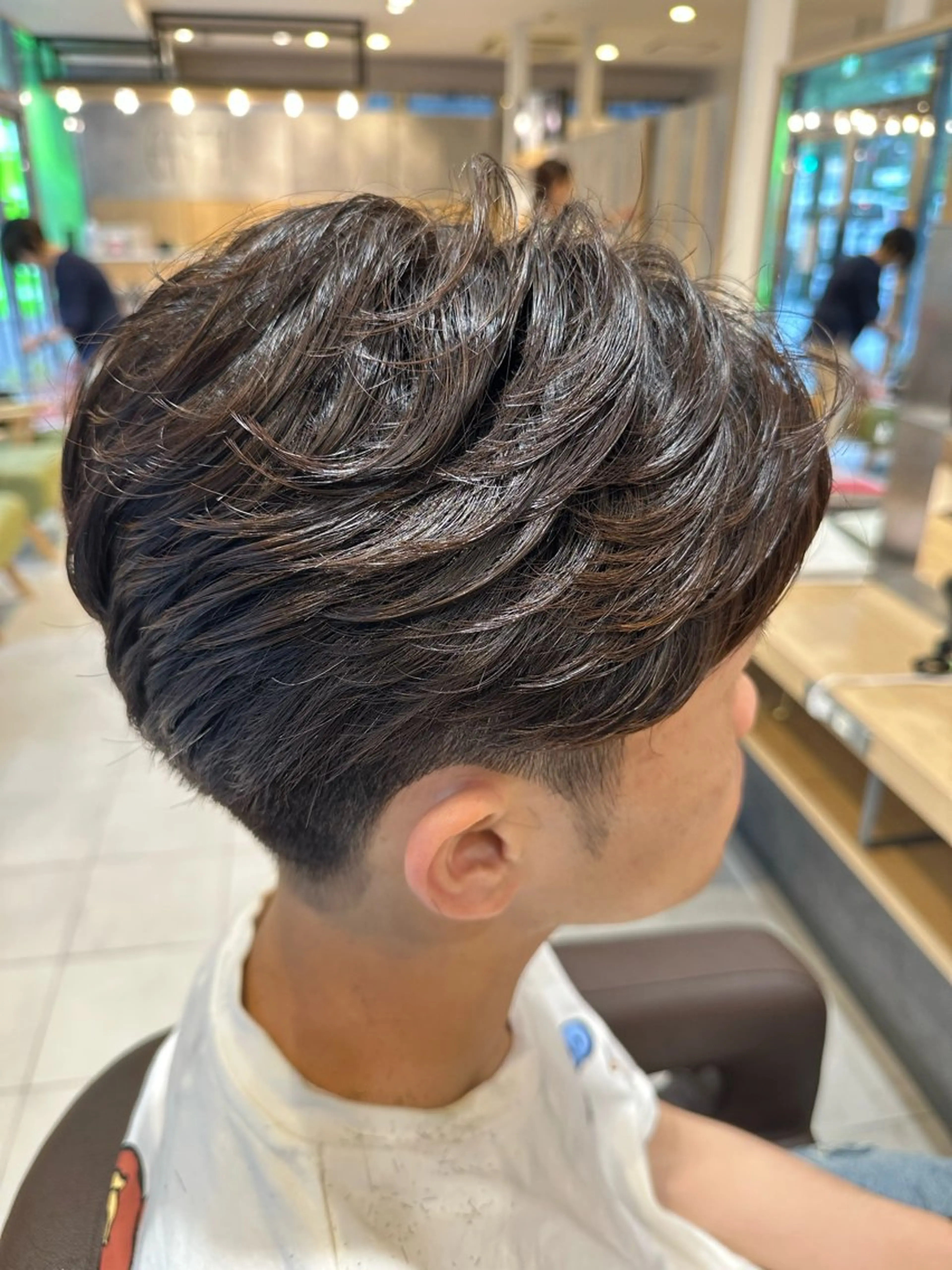 パーマ メンズ センターパート メンズパーマ ニュアンスパーマ 市川透明感カラー &パーマ美容師Kaiのヘアスタイル
