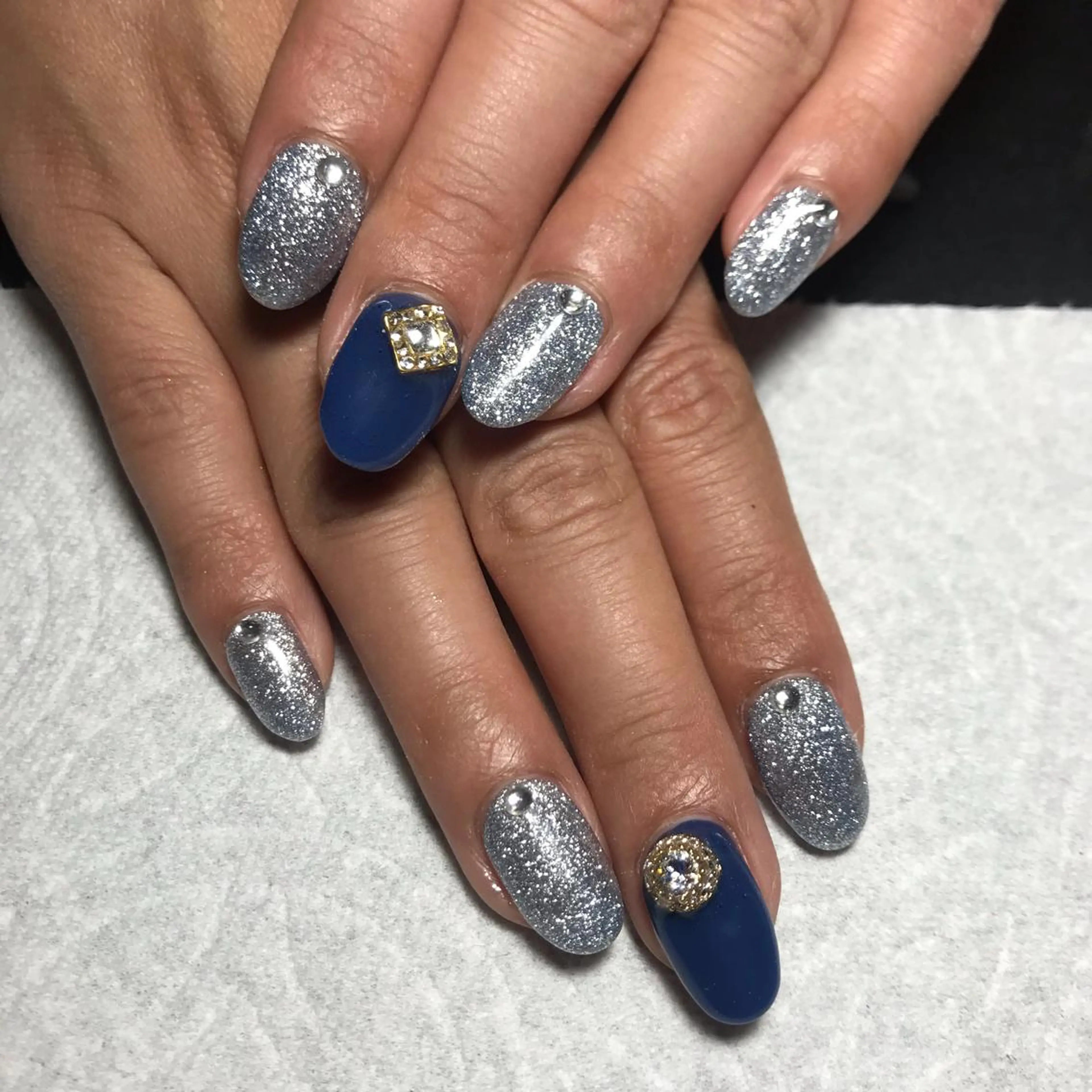 ネイル ECLAT エクラ所属・寺山 千鶴のネイルデザイン