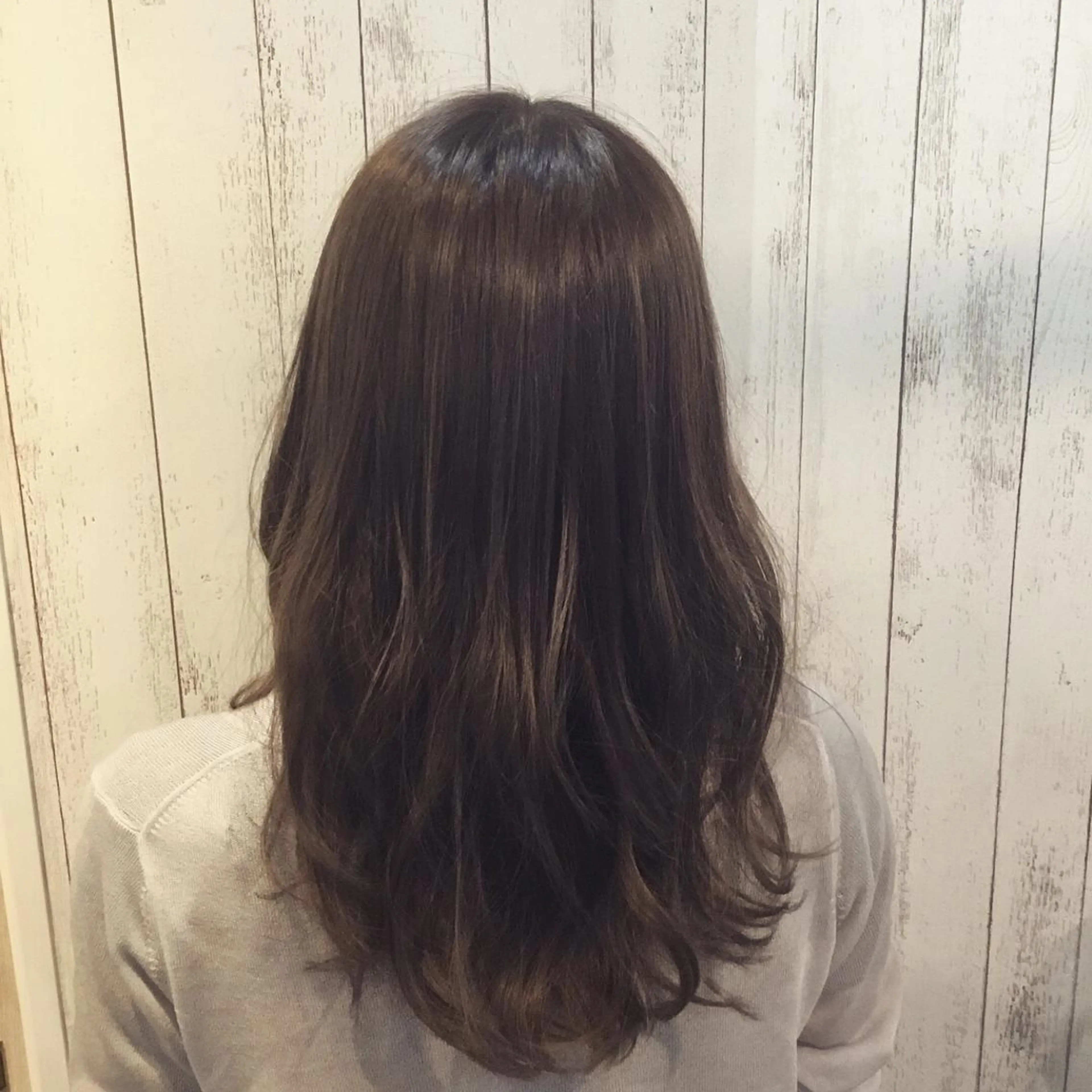 セミロング カラー パーマ 金崎 新吾のヘアスタイル