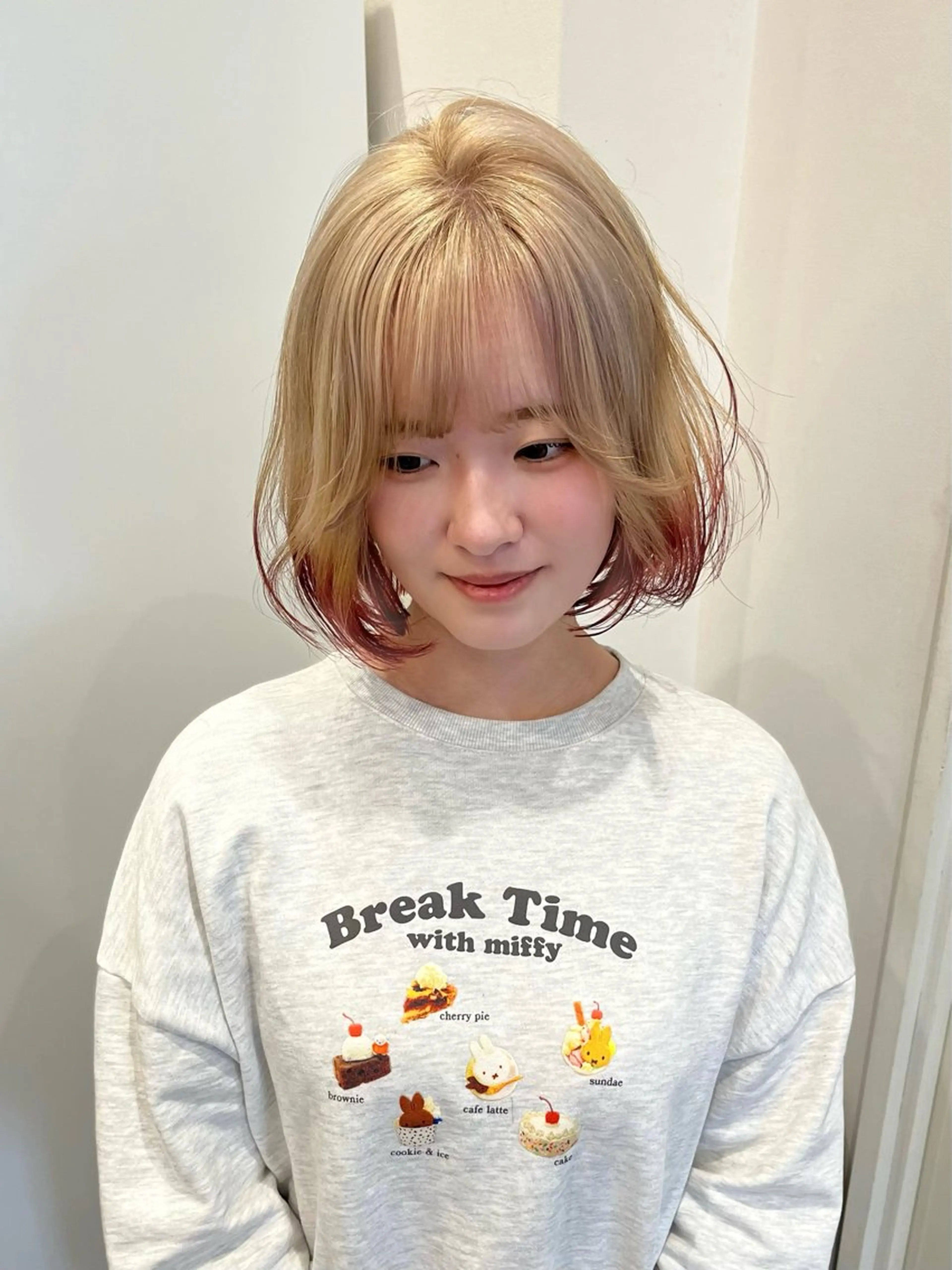 ミディアム カラー ブリーチ デザインカラー ダブルカラー AMI🎀韓国ヘア 透明感カラーのヘアスタイル