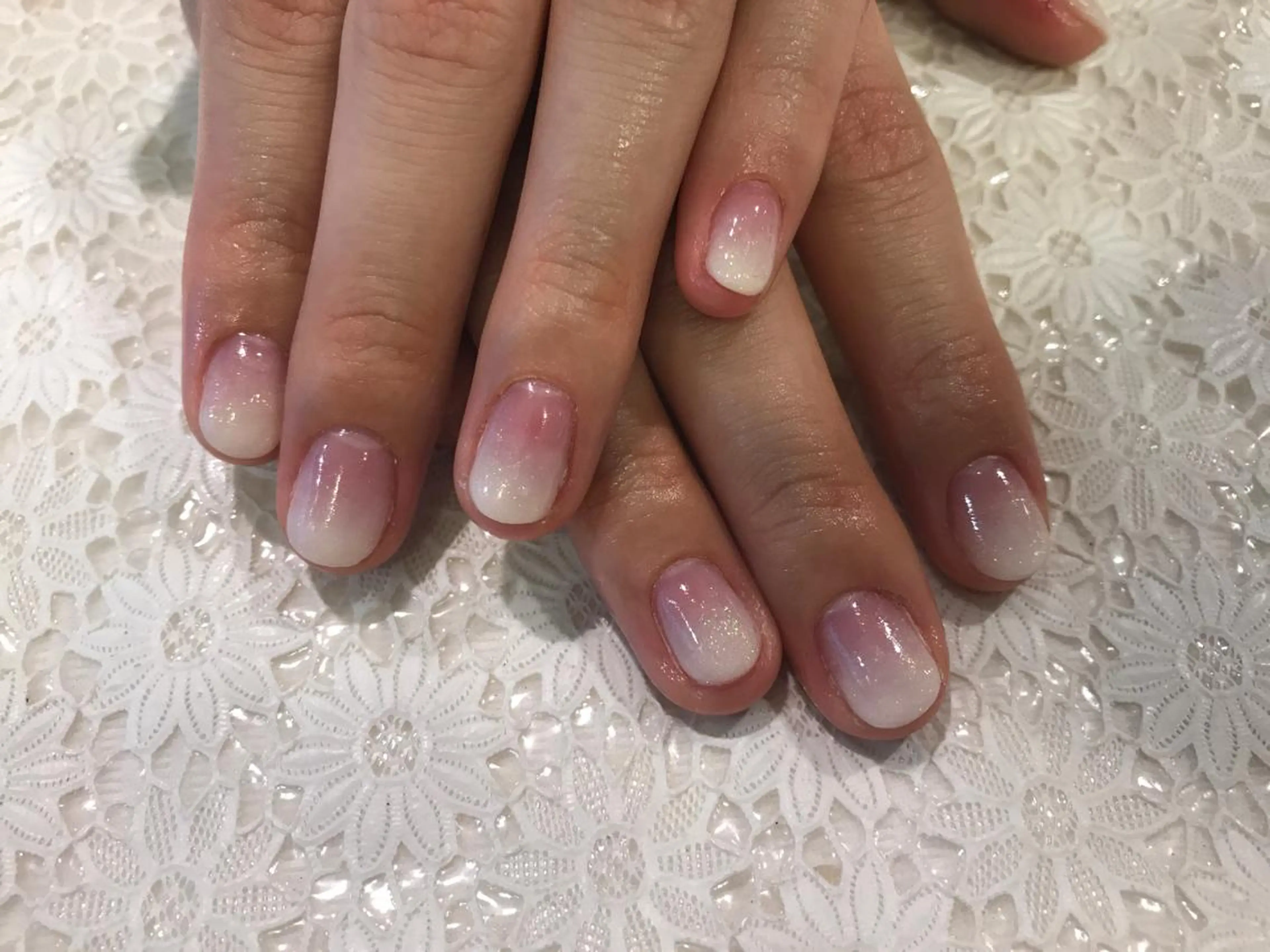 ネイル グラデーション ラメ(グリッター) ラメグラデーション ホワイト Charme. NOBUKOのネイルデザイン