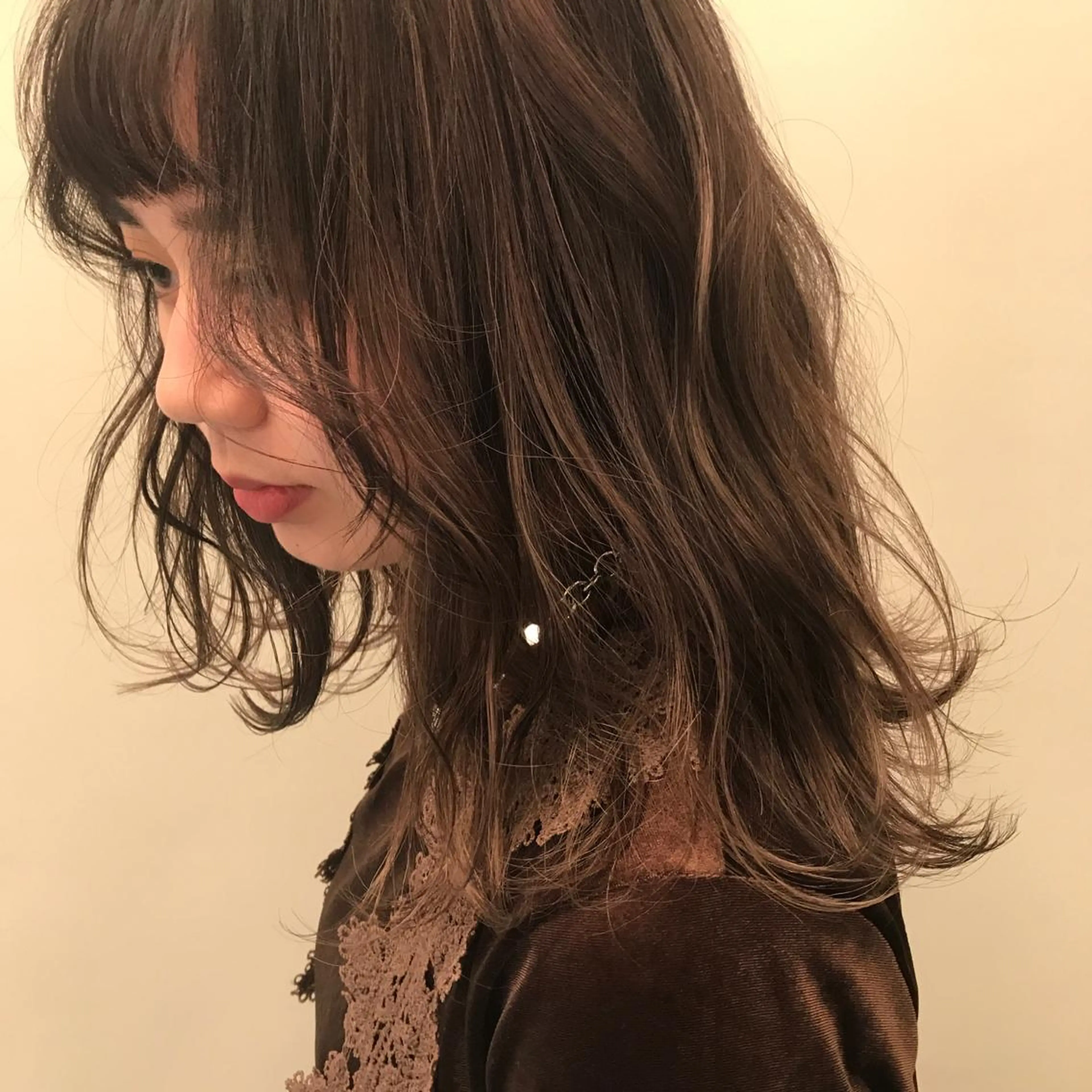 ミディアム カラー ハイライトカラー ハイライト レイヤーウルフ エクステ磯部のヘアスタイル