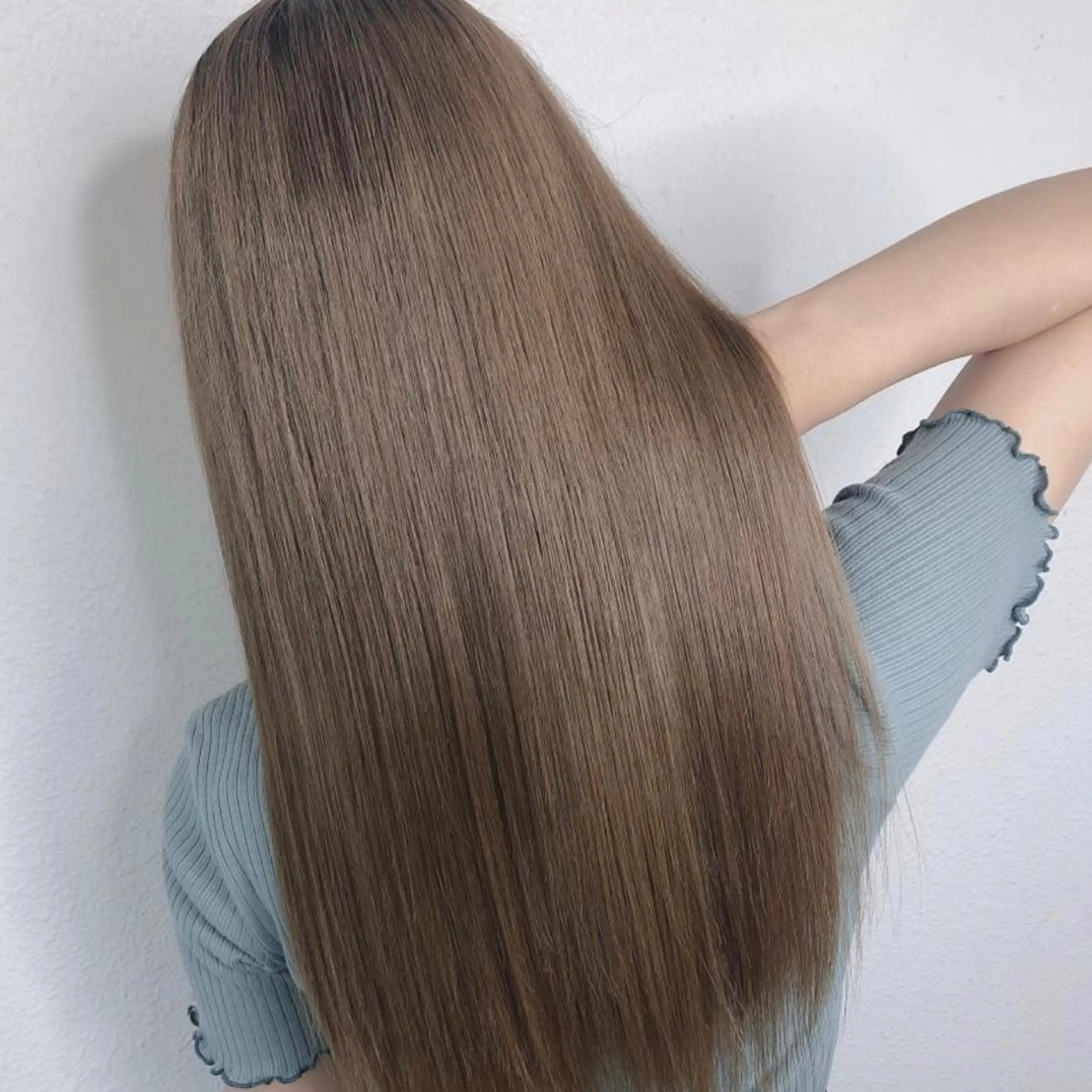 セミロング カラー ヘアアレンジ ブリーチ ケアブリーチ ダブルカラー イヤリングカラー ハイトーンカラー カット ヘアカラー 縮毛矯正 トリートメント 髪質改善/レイヤー 縮毛矯正/ケラチン耀のヘアスタイル