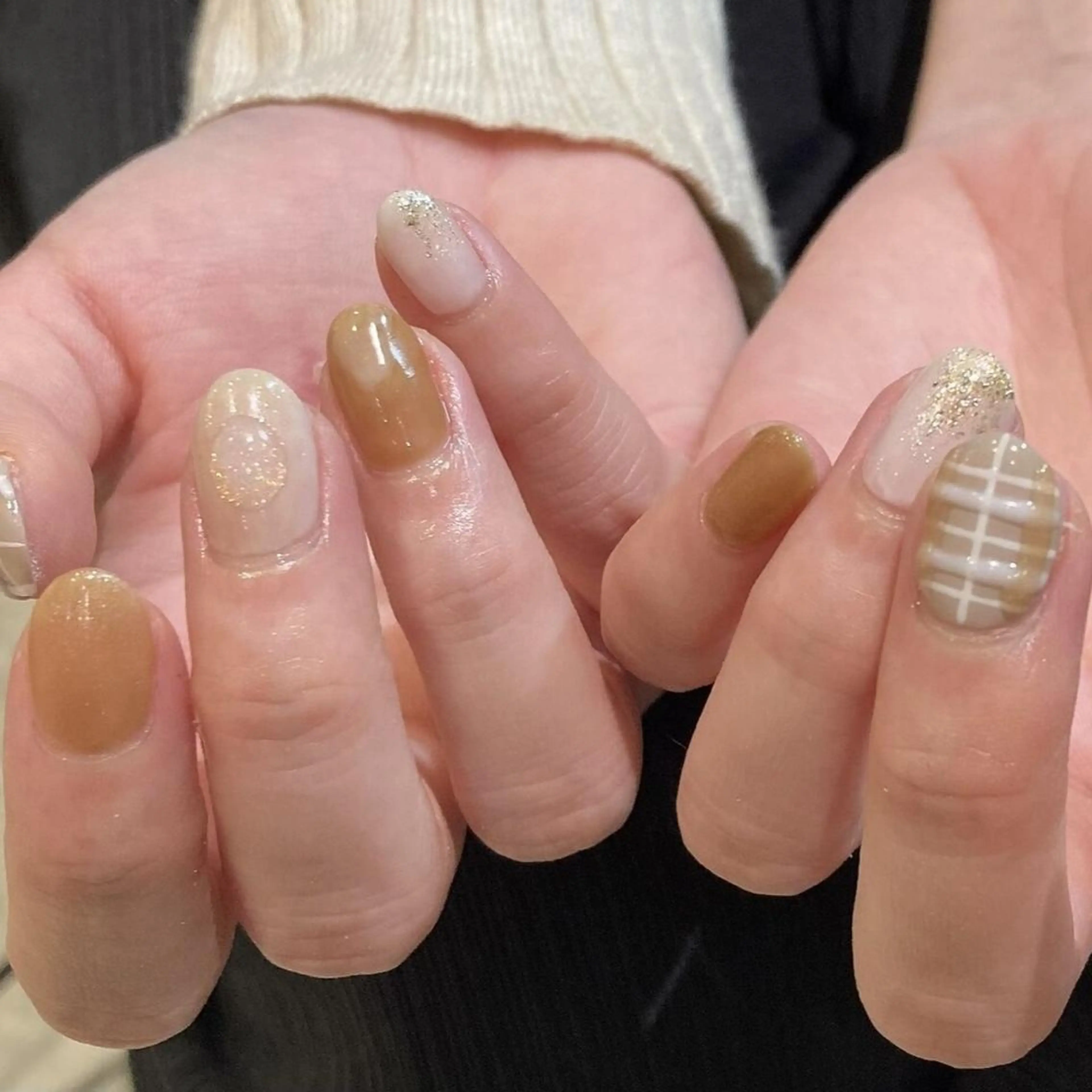 ネイル アートネイル クリアネイル フレンチネイル ジェルネイル ガラスフレンチ 【パラジェル認定】 newiネイル京橋のネイルデザイン