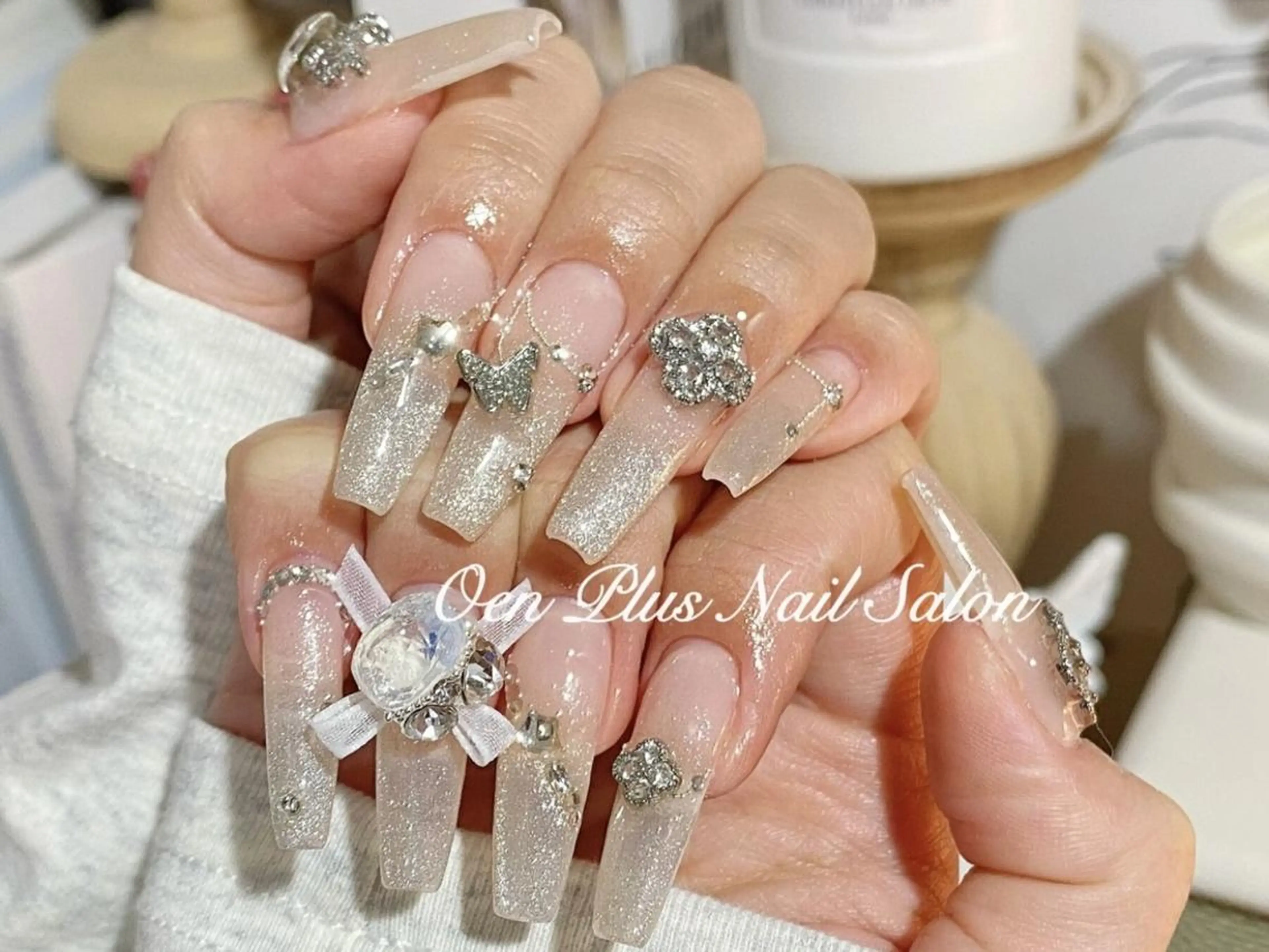 ネイル アートネイル オーロラネイル ガーリー キラキラネイル 韓国ネイル One plus StudioNailのネイルデザイン