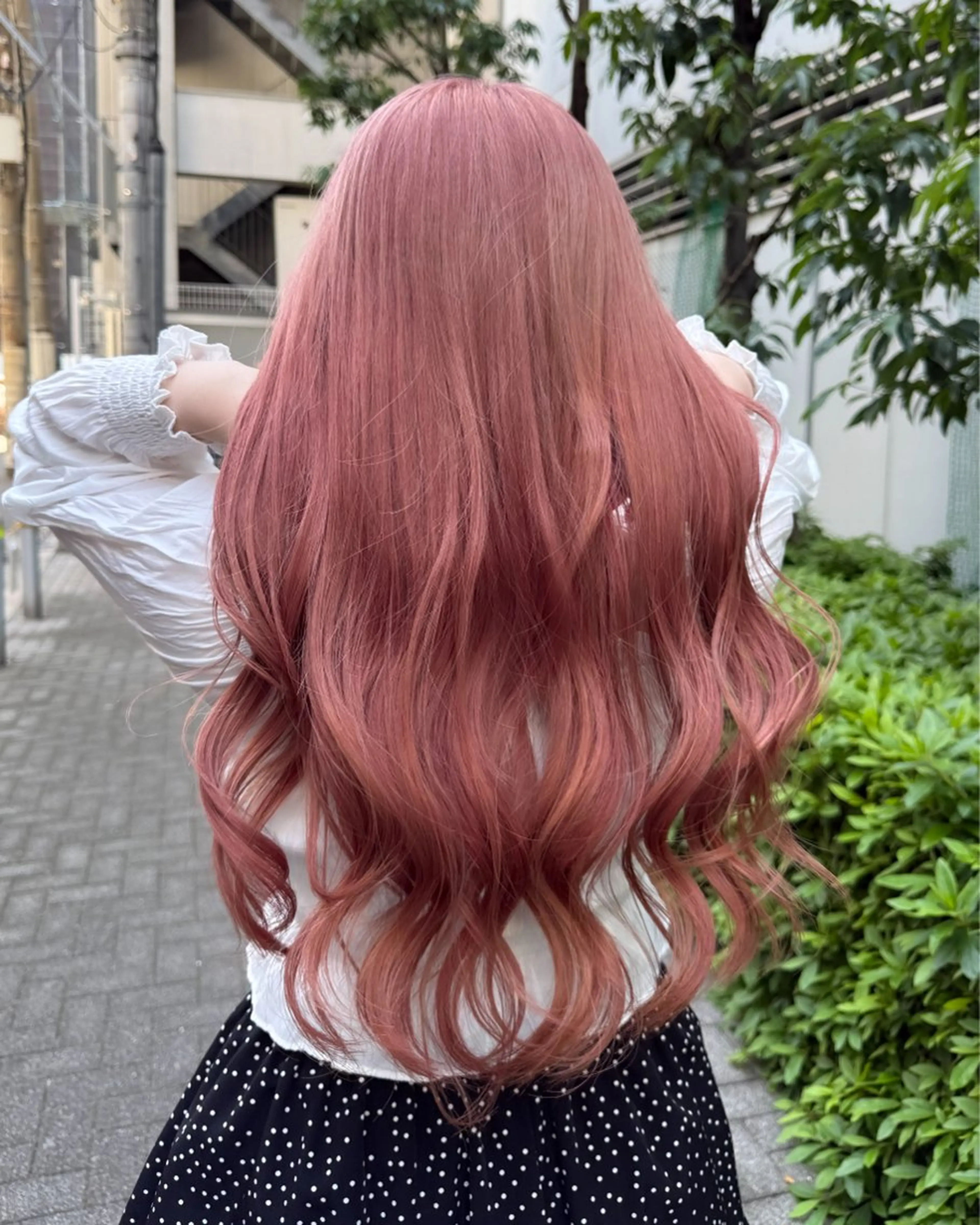 ロング カラー ベージュカラー ブリーチ ピンクカラー ピンクベージュ ヘアカラー トリートメント 透明感カラー ブリーチ/ 大村勇人のヘアスタイル