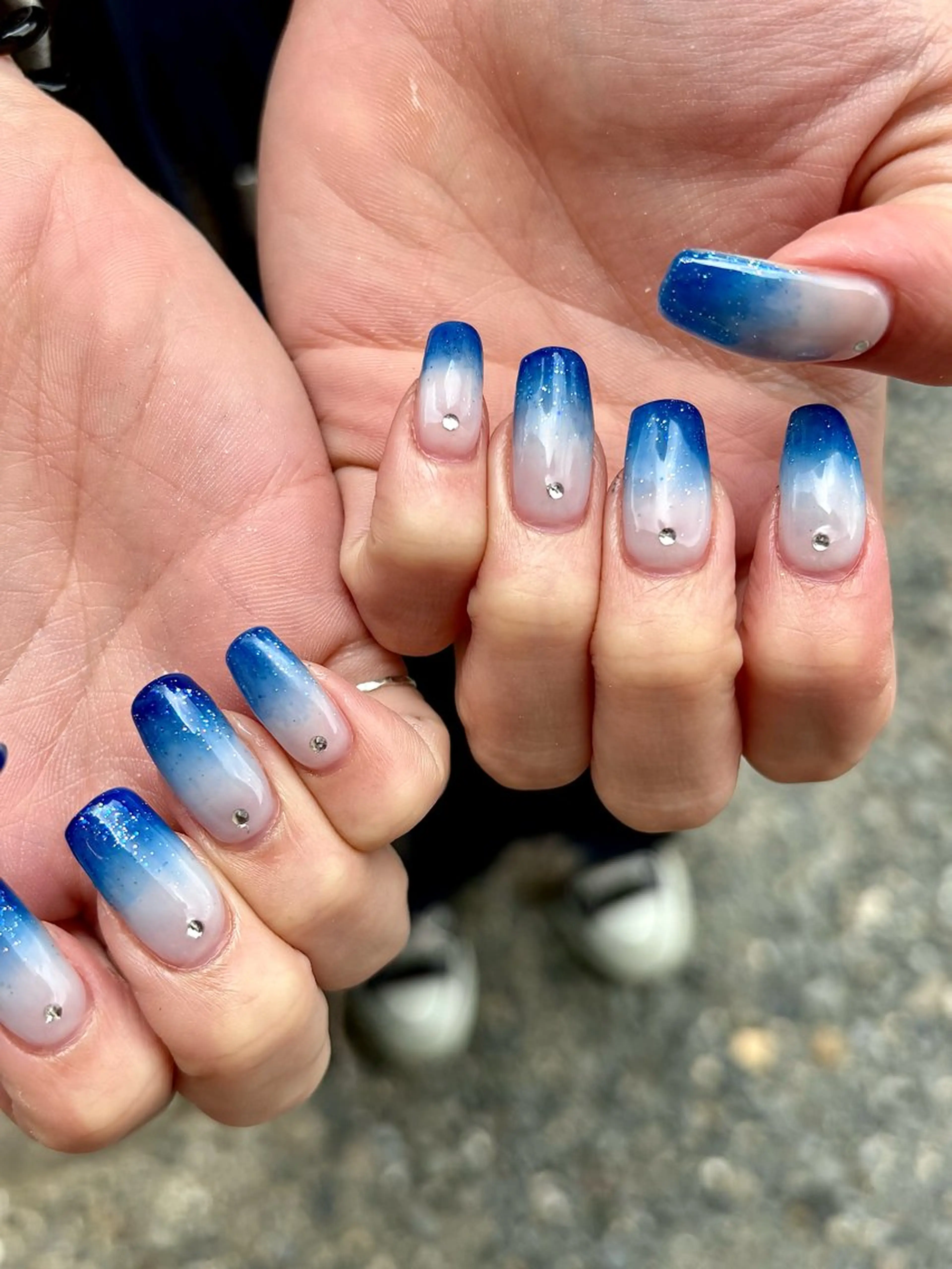 ネイル ブルー グラデーション ラメ(グリッター) MRS/ miyu🎀のネイルデザイン