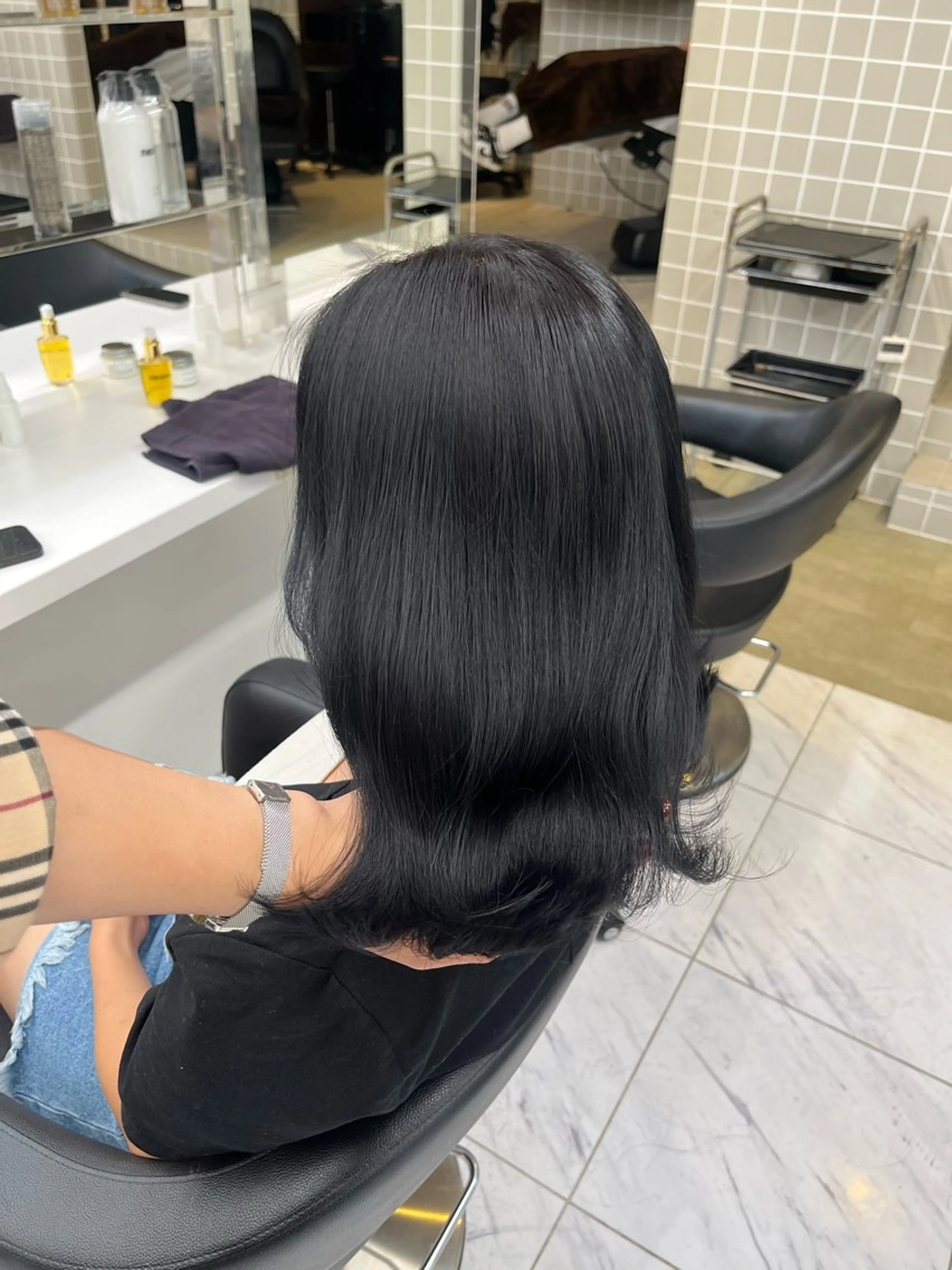 セミロング ヘアカラー トリートメント ヘッドスパ ヘアセット 寒色＆ブリーチ特化 寒色MiOのヘアスタイル