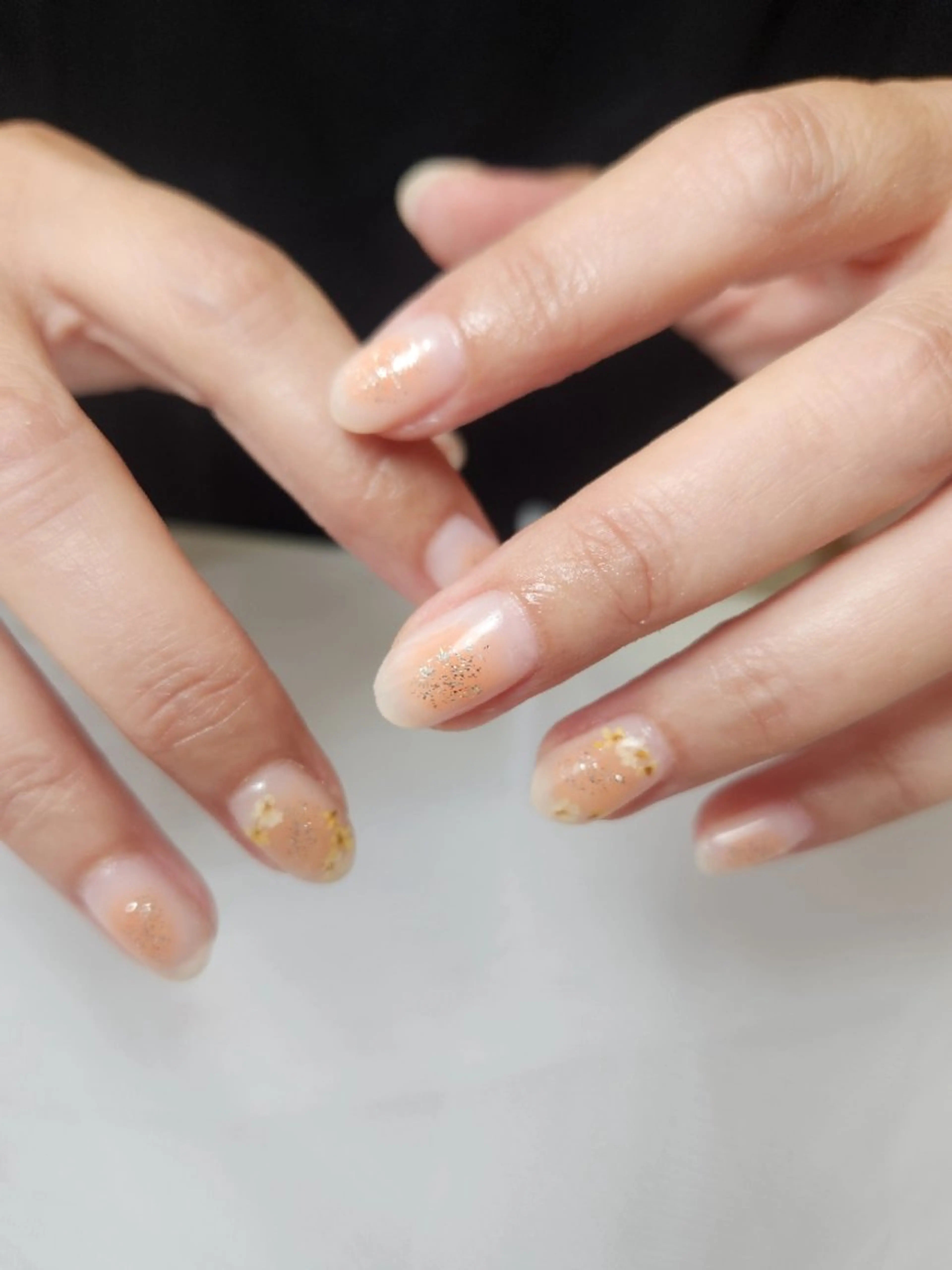 ネイル チークネイル フラワーネイル ジェルネイル 韓国ネイル ラメ(グリッター) Nailroom3  古屋明美のネイルデザイン