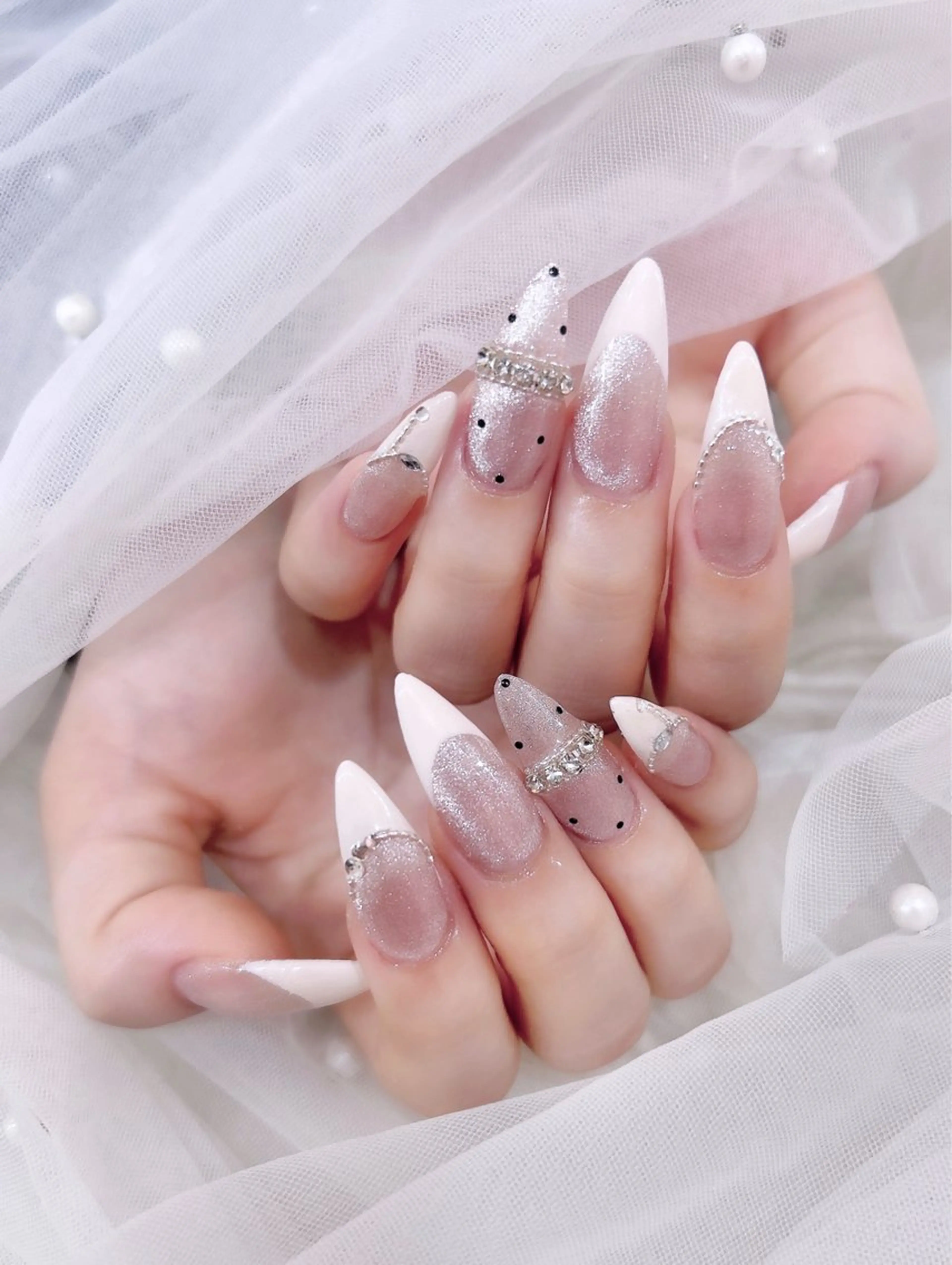 ネイル ハンドネイル ️🫧みつき/ 渋谷/痛ネイル️🫧のネイルデザイン